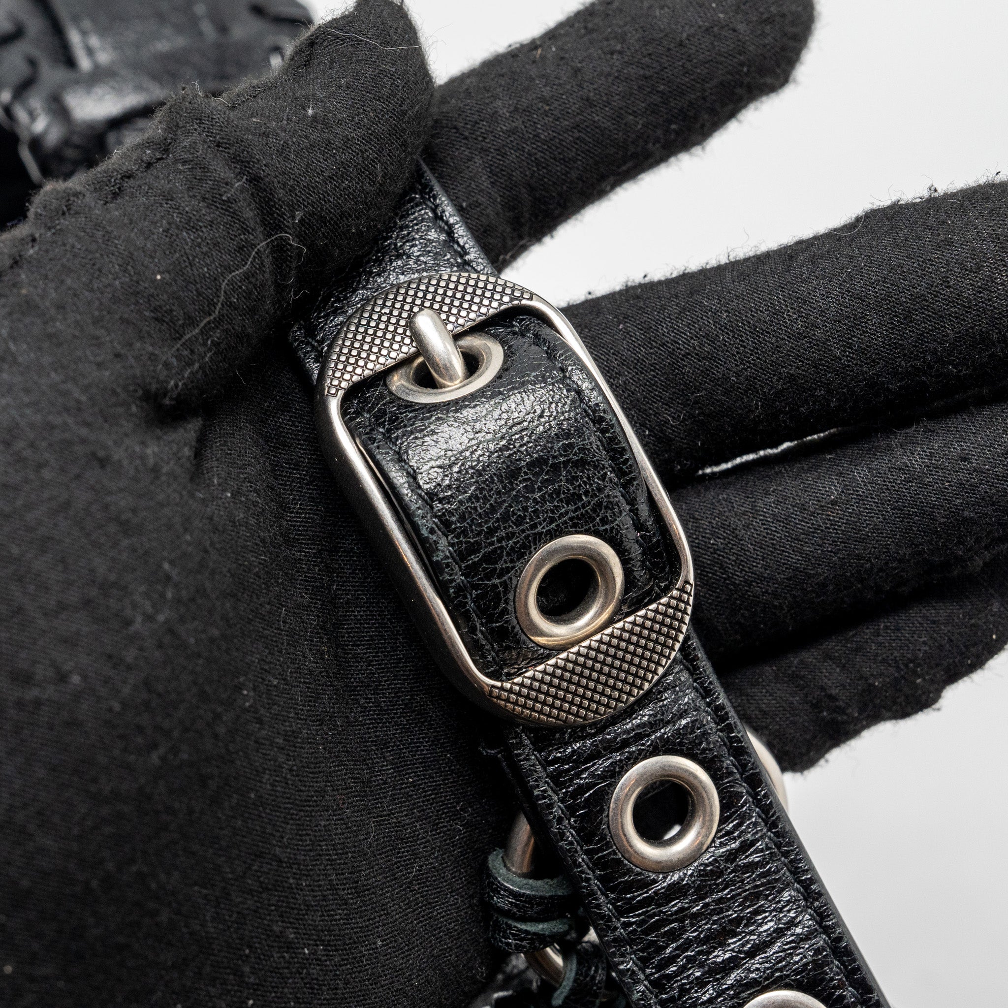 balenciaga-le-cargole-small-shoulder-bag-lambskin-black-shw-1