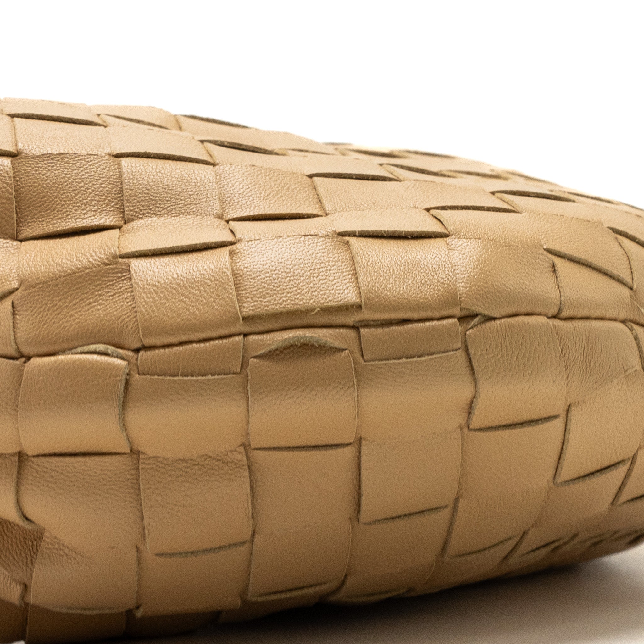 bottega-veneta-mini-jodie-beige-ghw