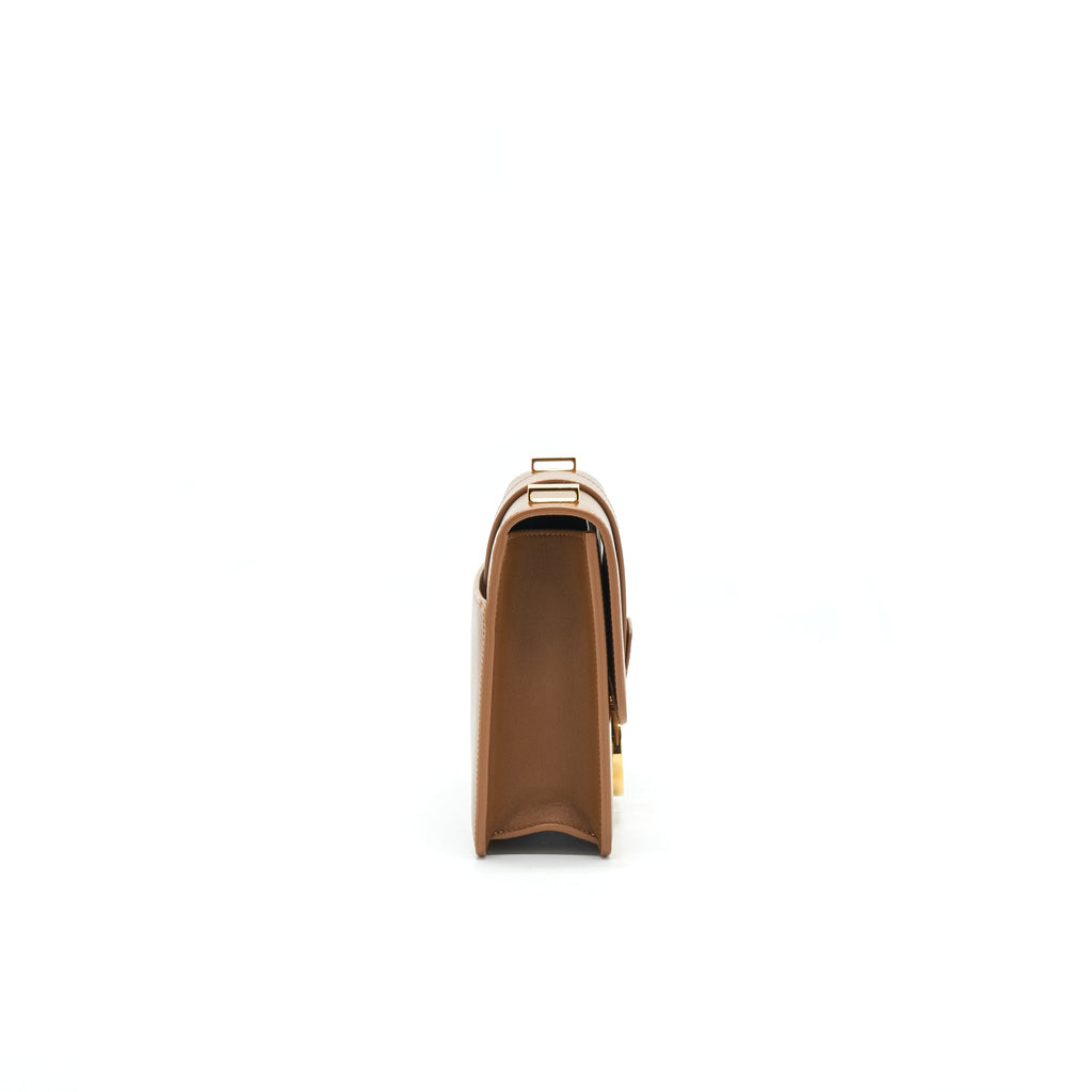 dior-30-montaigne-medium-bag-calfskin-caramel