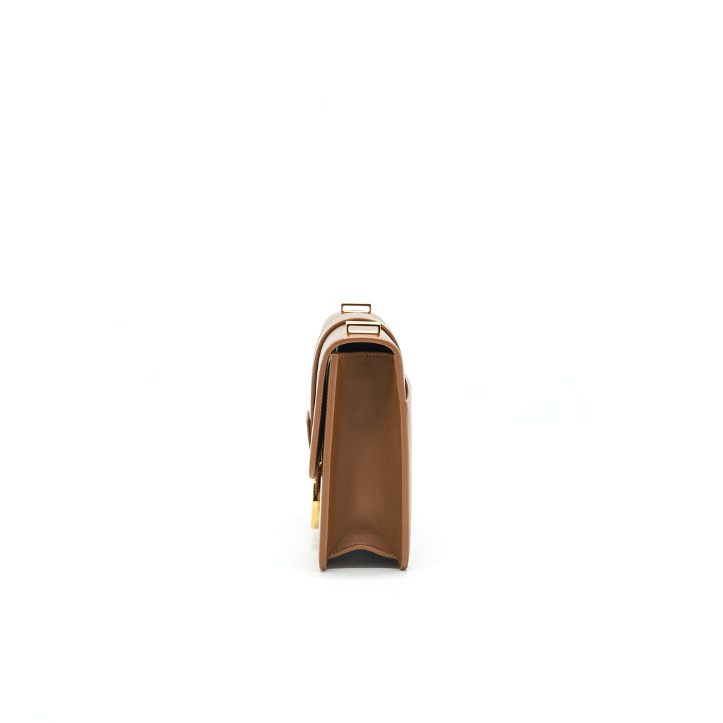 dior-30-montaigne-medium-bag-calfskin-caramel