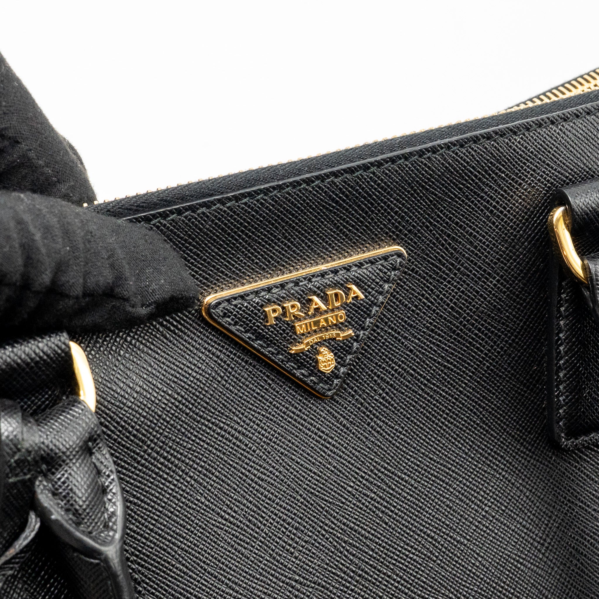 prada-large-saffiano-tote-bag-leather-black-ghw-1