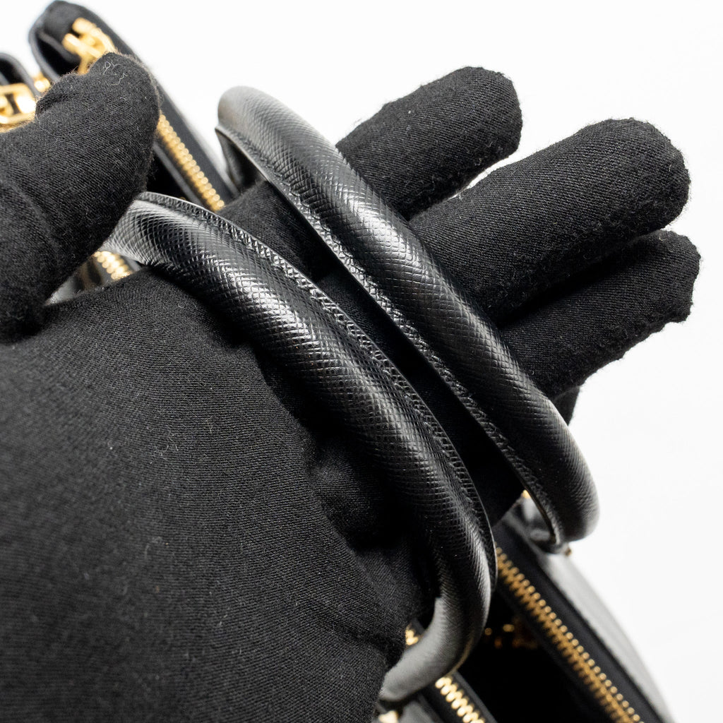 prada-large-saffiano-tote-bag-leather-black-ghw-1