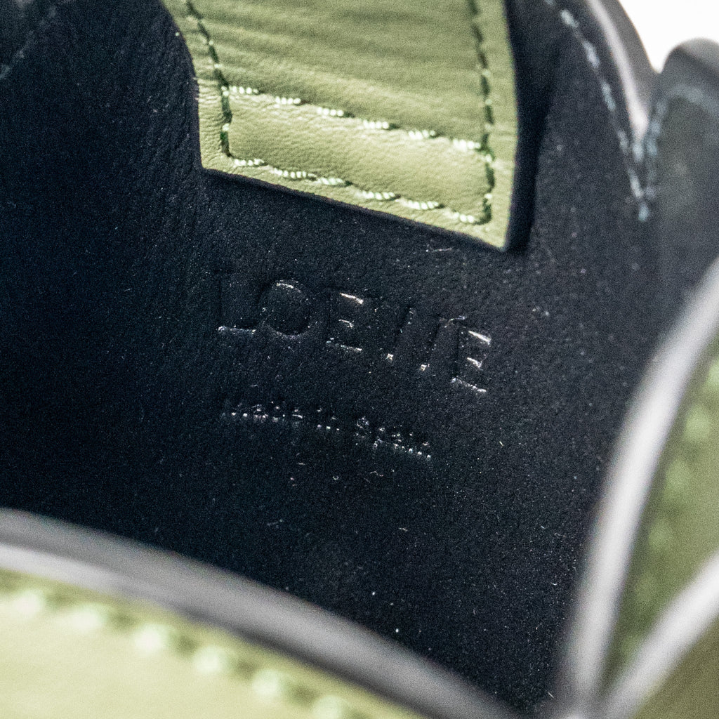 loewe-elephant-pocket-calfskin-avocado-green