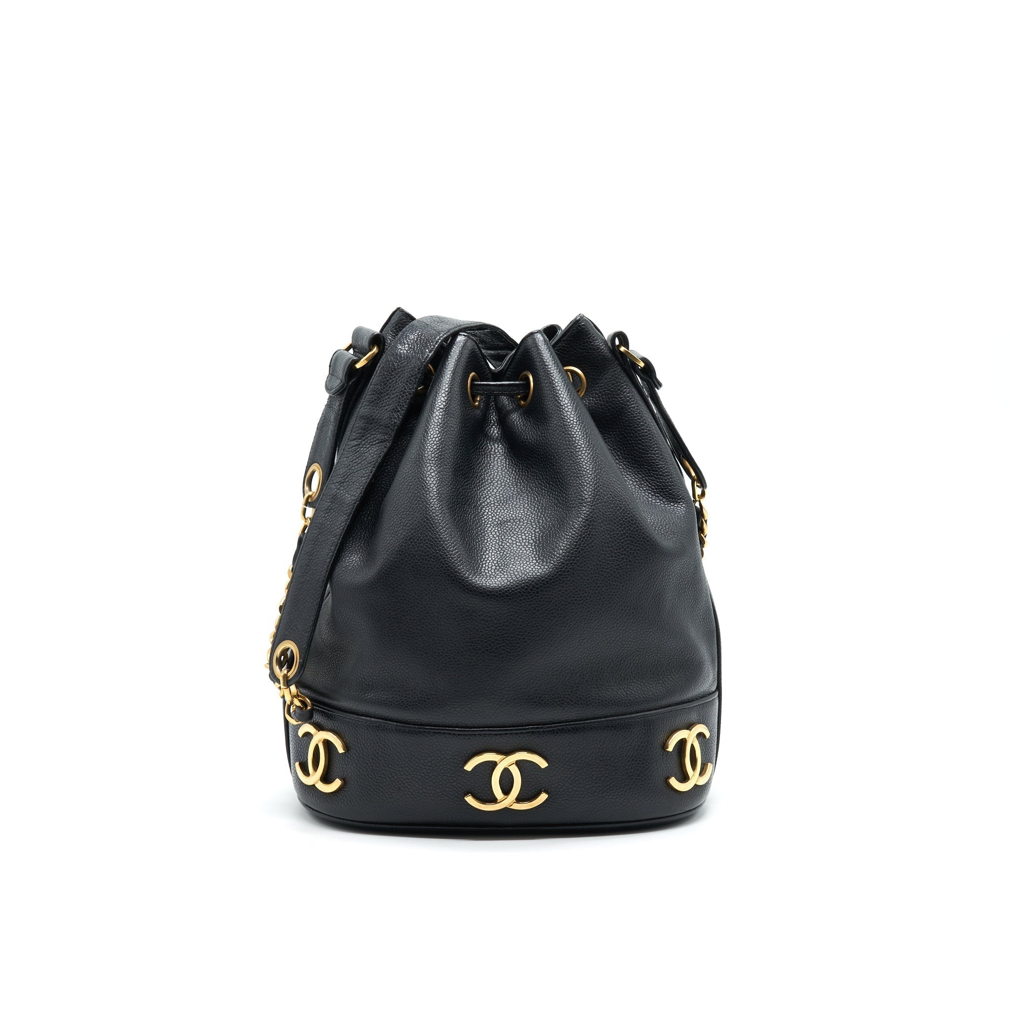 chanel-vintage-cc-logo-pearl-crush-caviar-bucket-bag-black