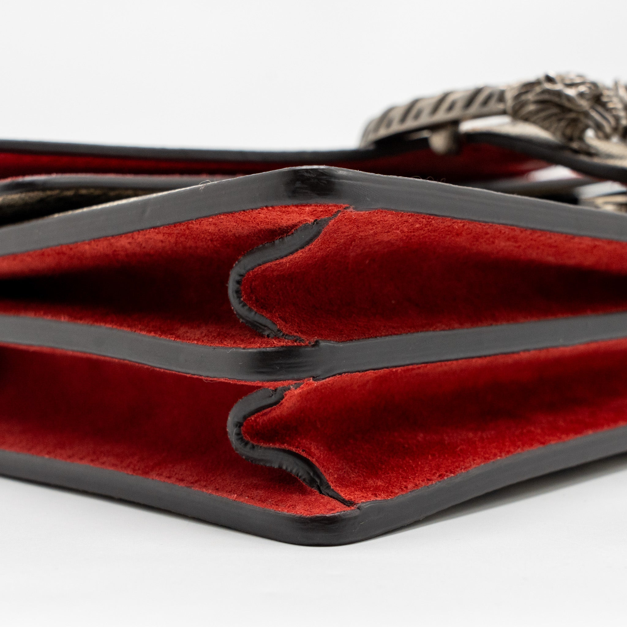 gucci-small-dionysus-shoulder-bag-gg-supreme-canvas-suede-red-shw