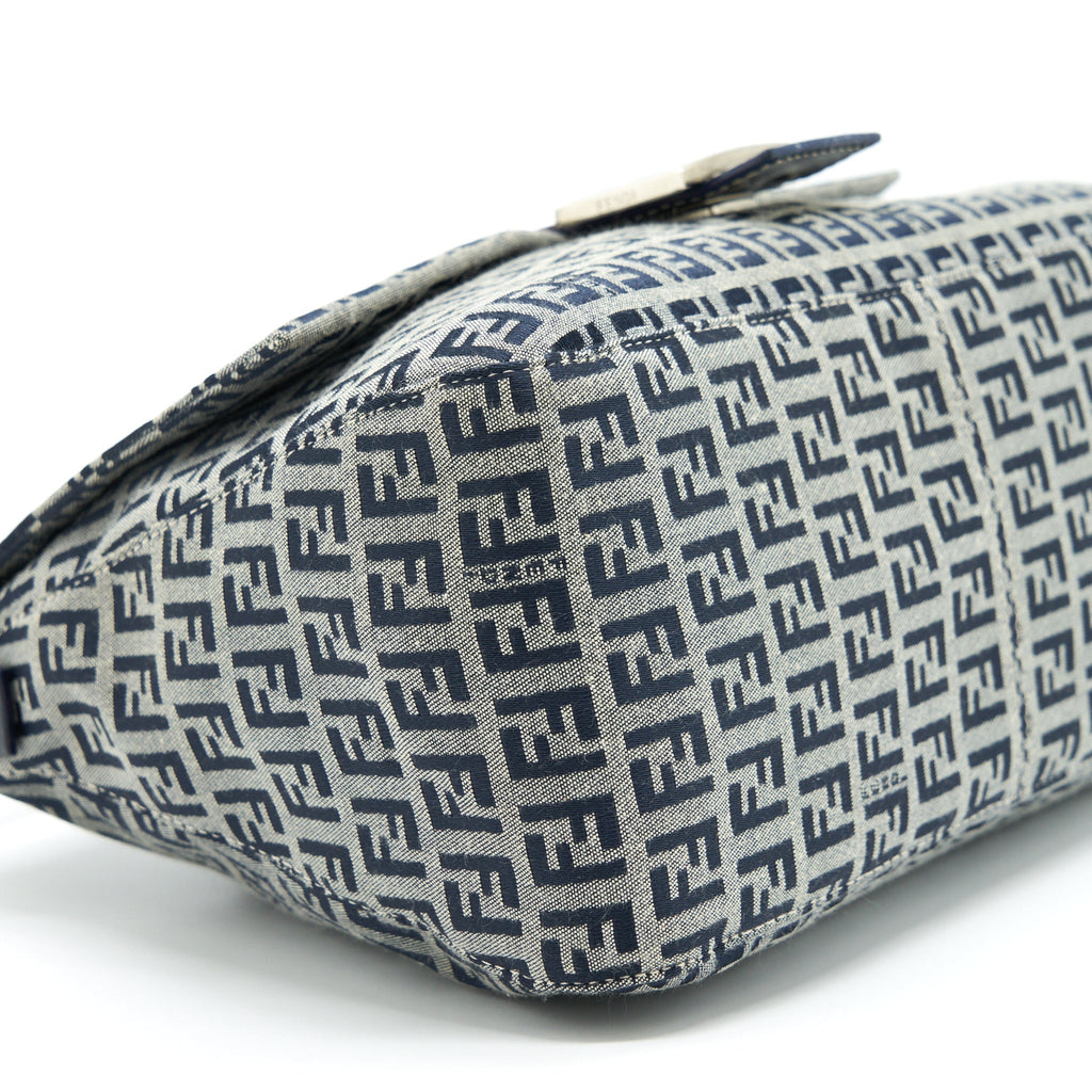 fendi-vintage-baguette-should-bag-fabric-black-grey-shw