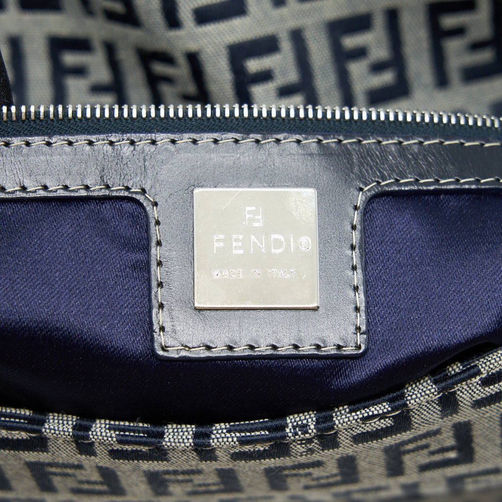 fendi-vintage-baguette-should-bag-fabric-black-grey-shw