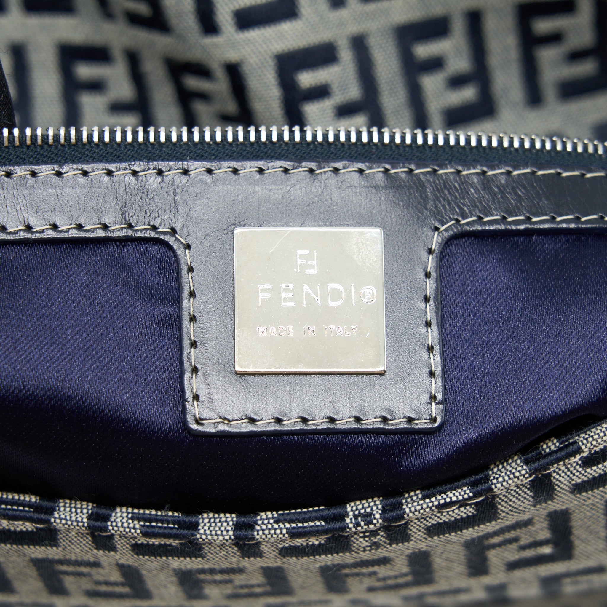 fendi-vintage-baguette-should-bag-fabric-black-grey-shw
