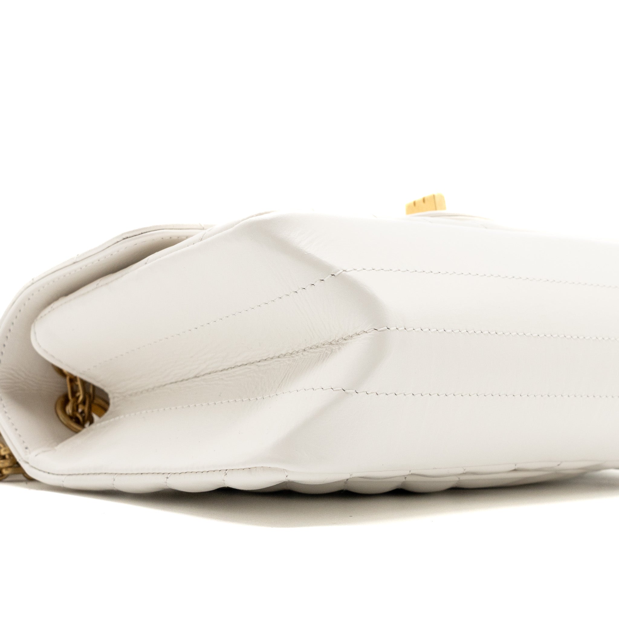 chanel-mini-chevron-2-55-reissue-flap-bag-calfskin-white-ghw-microchip