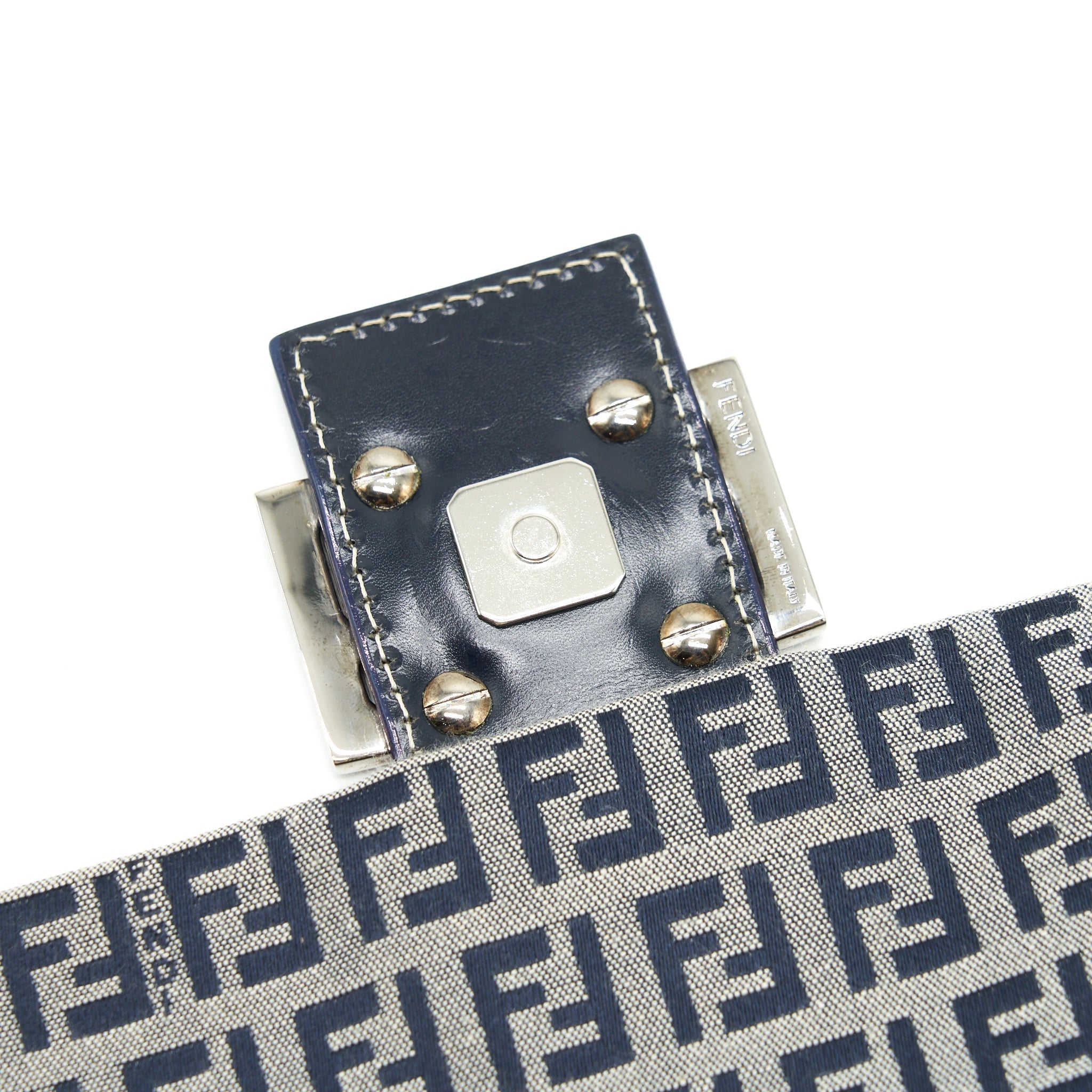 fendi-vintage-baguette-should-bag-fabric-black-grey-shw