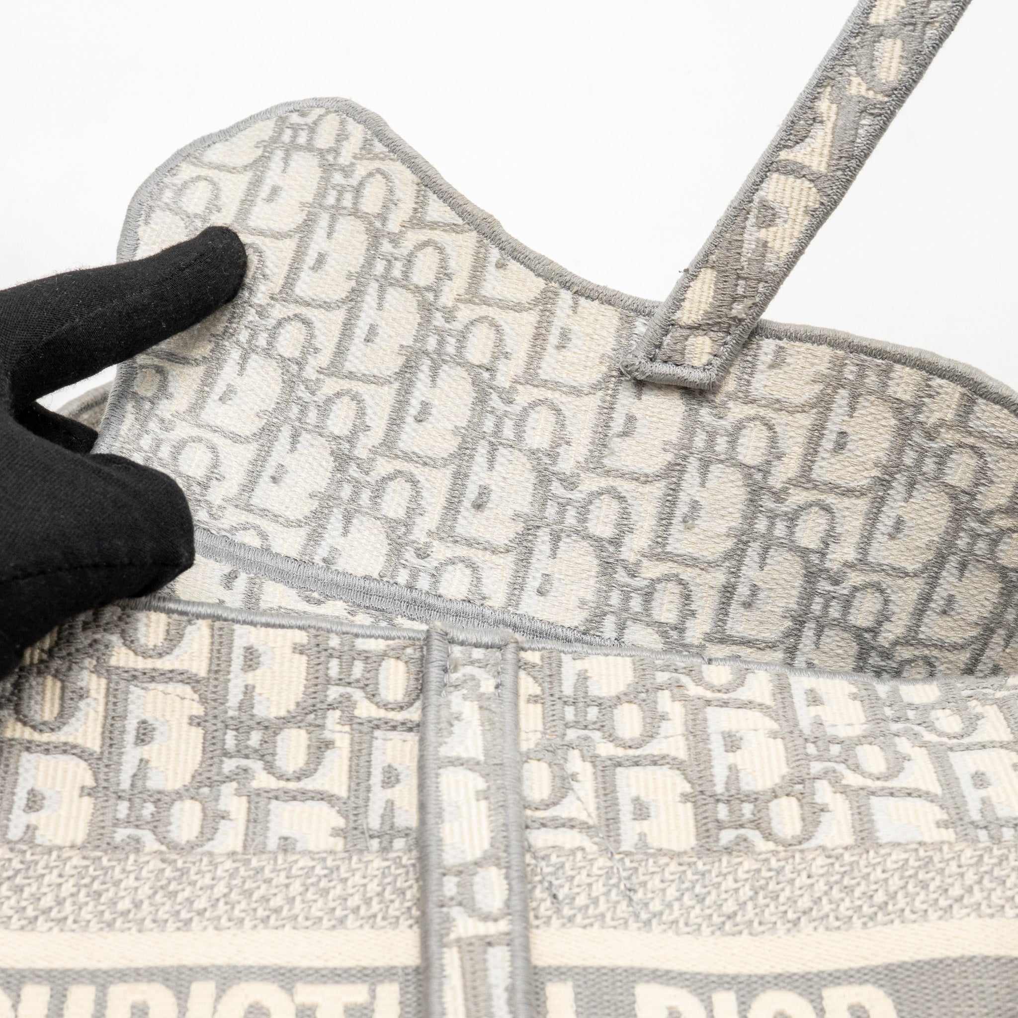 dior-medium-saddle-bag-dior-oblique-embroidery-light-grey-ghw