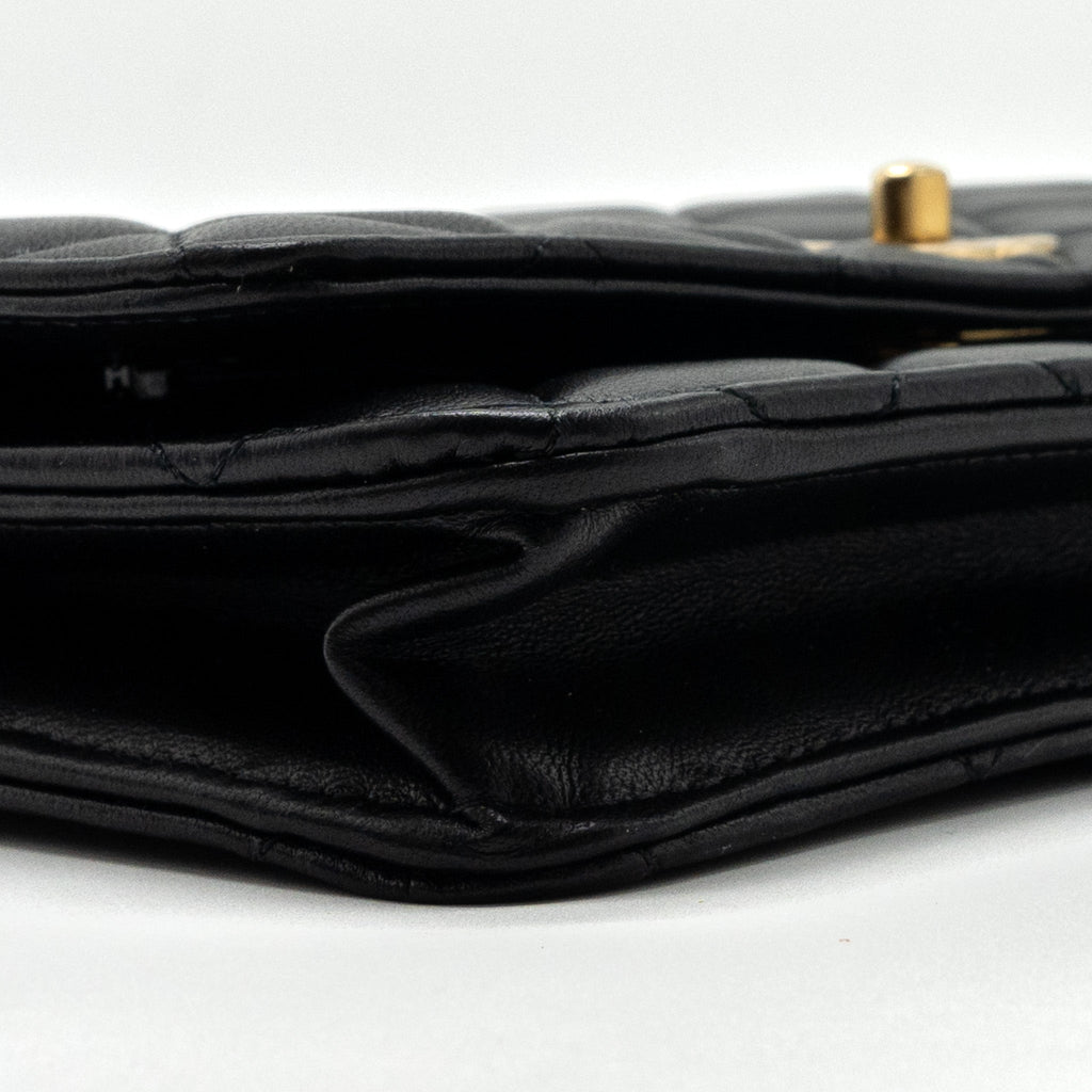 chanel-pearl-crush-wallet-on-chain-lambskin-black-ghw-microchip-10