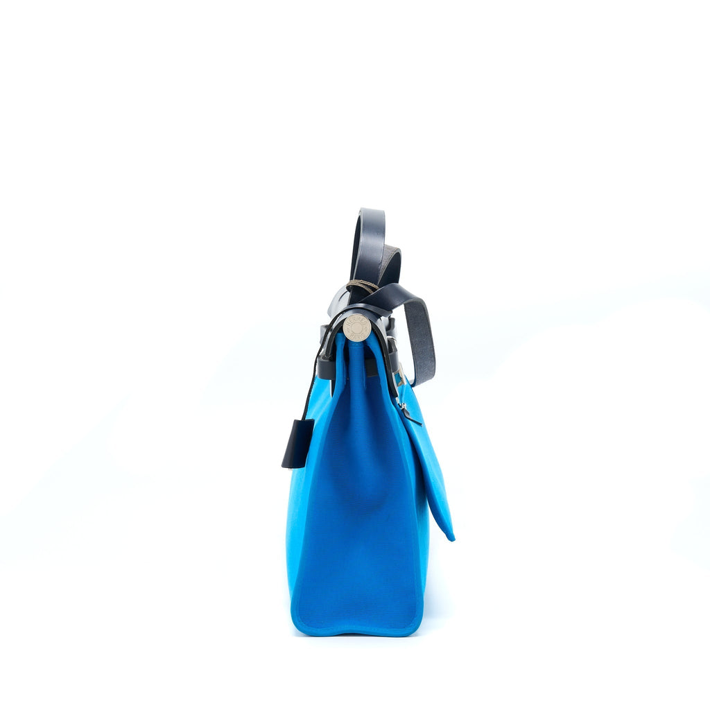 hermes-herbag-31-blue-black-shw-stamp-a