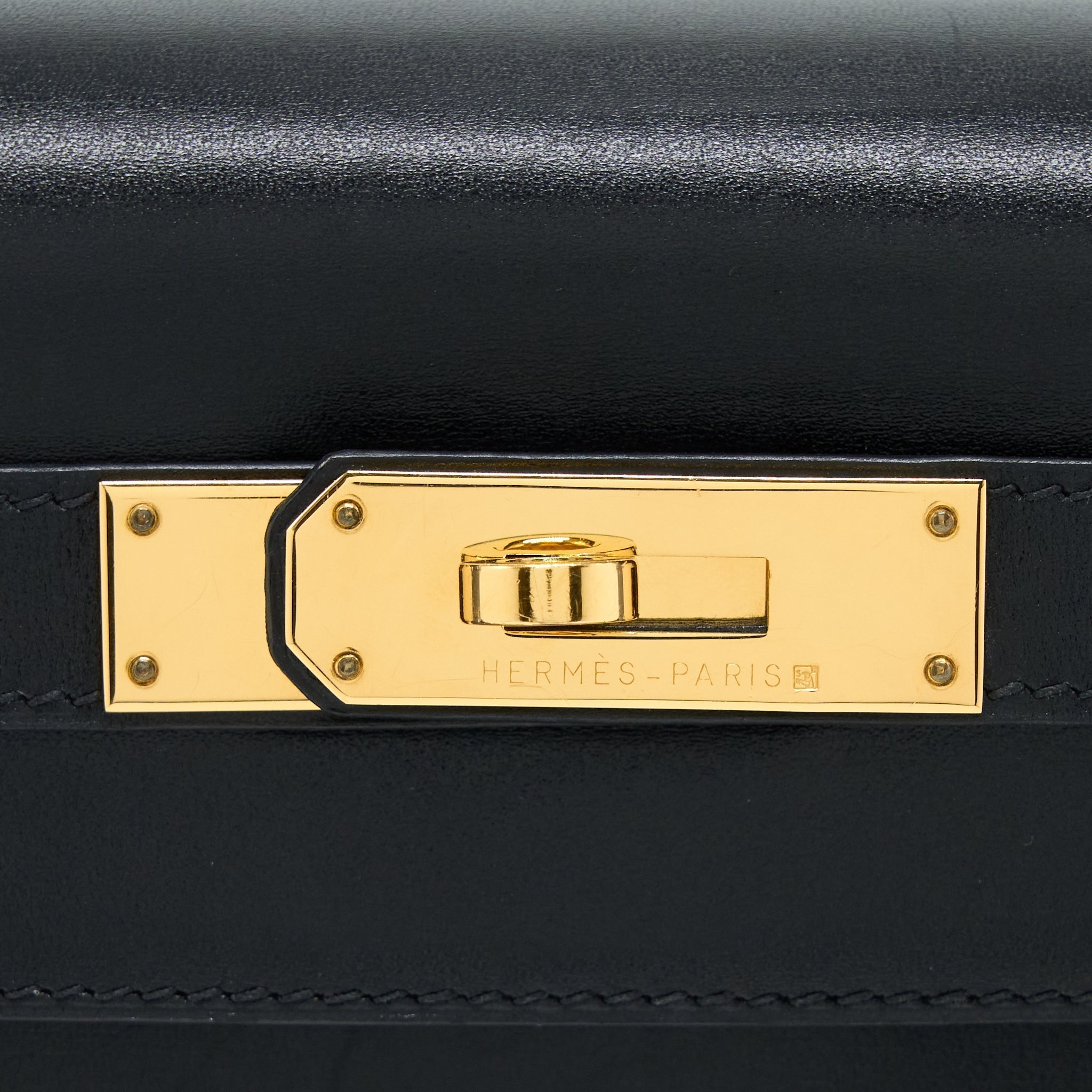 hermes-vintage-kelly-28-box-black-ghw-stamp-square-f