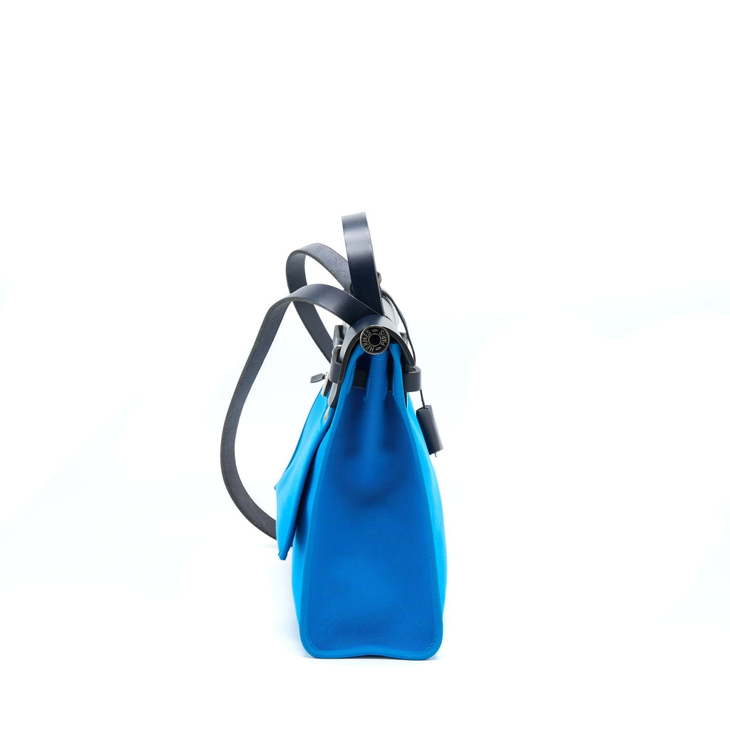 hermes-herbag-31-blue-black-shw-stamp-a