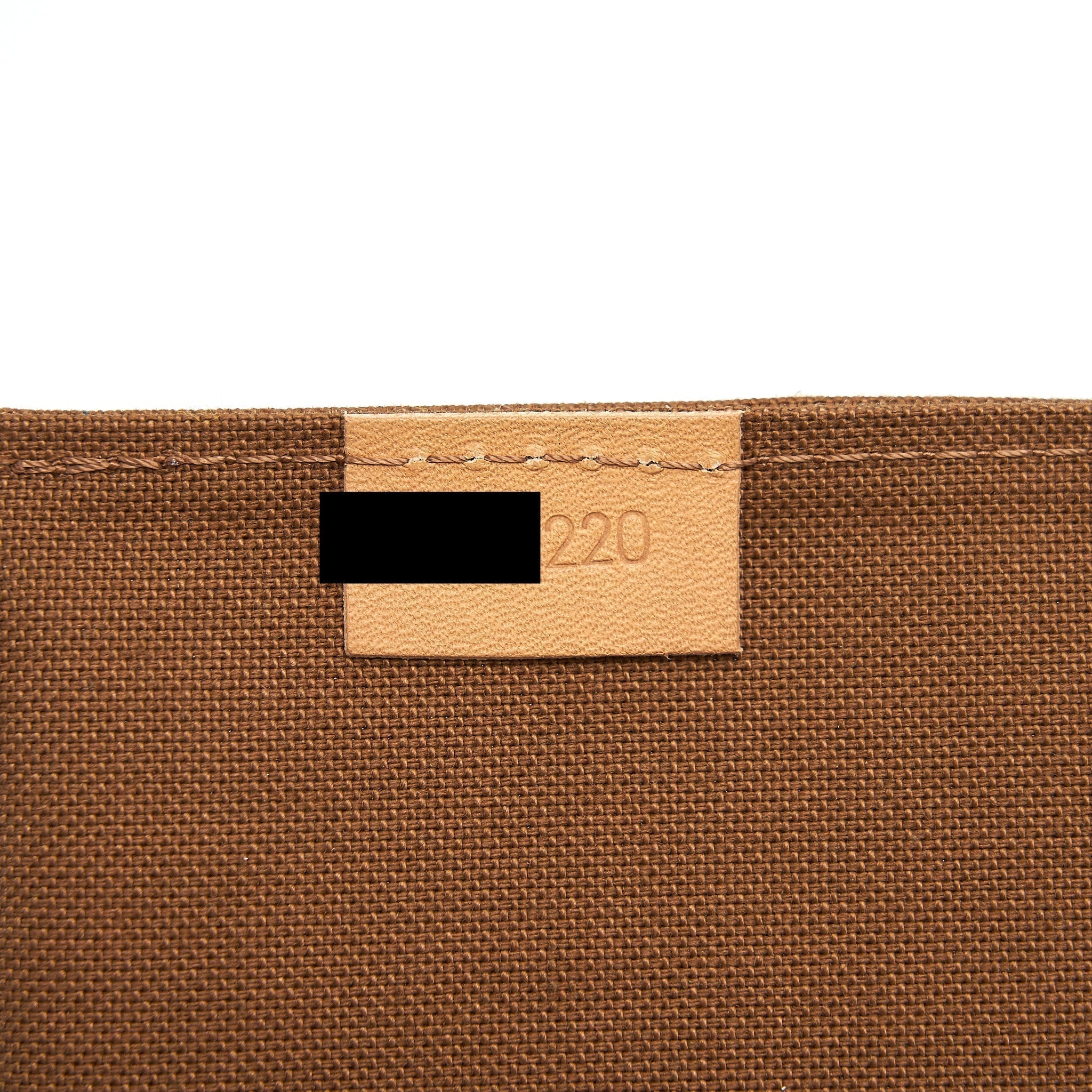 louis-vuitton-petit-sac-plat-in-monogram-2