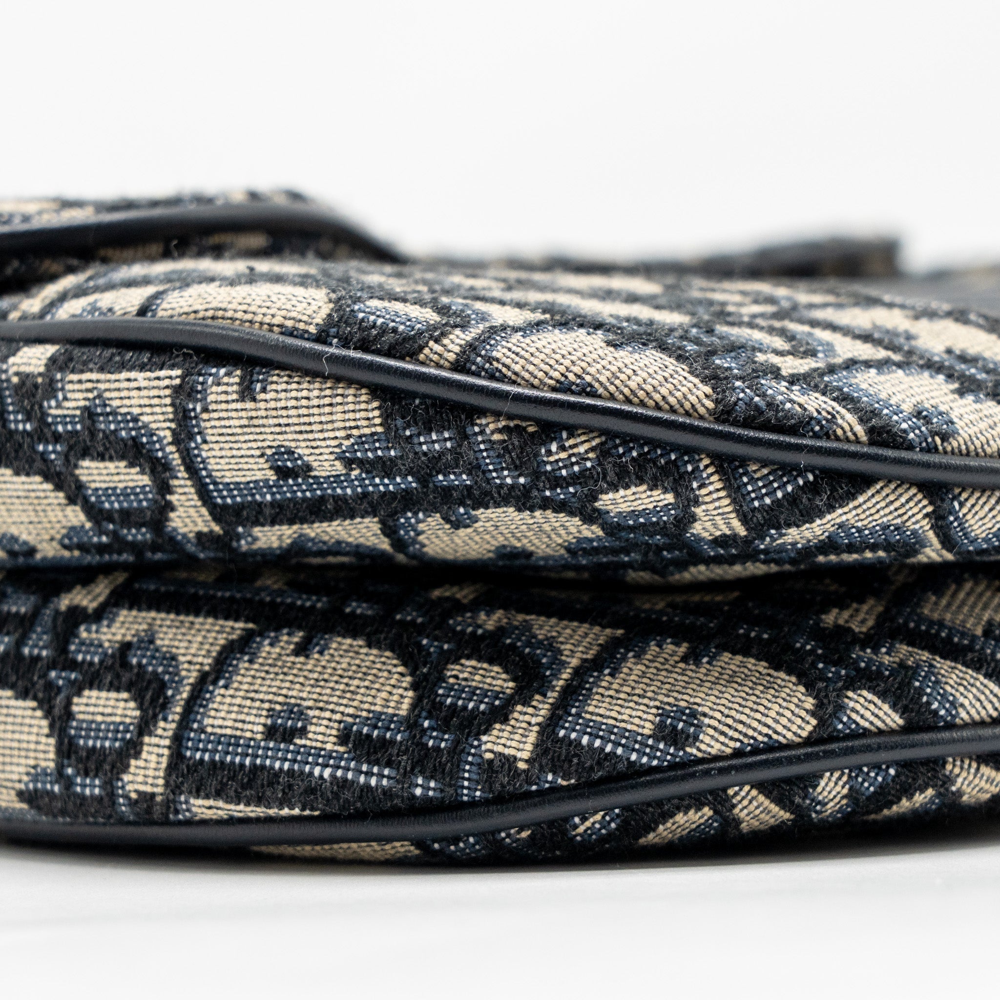 dior-medium-saddle-bag-blue-oblique-canvas-calfskin-ghw