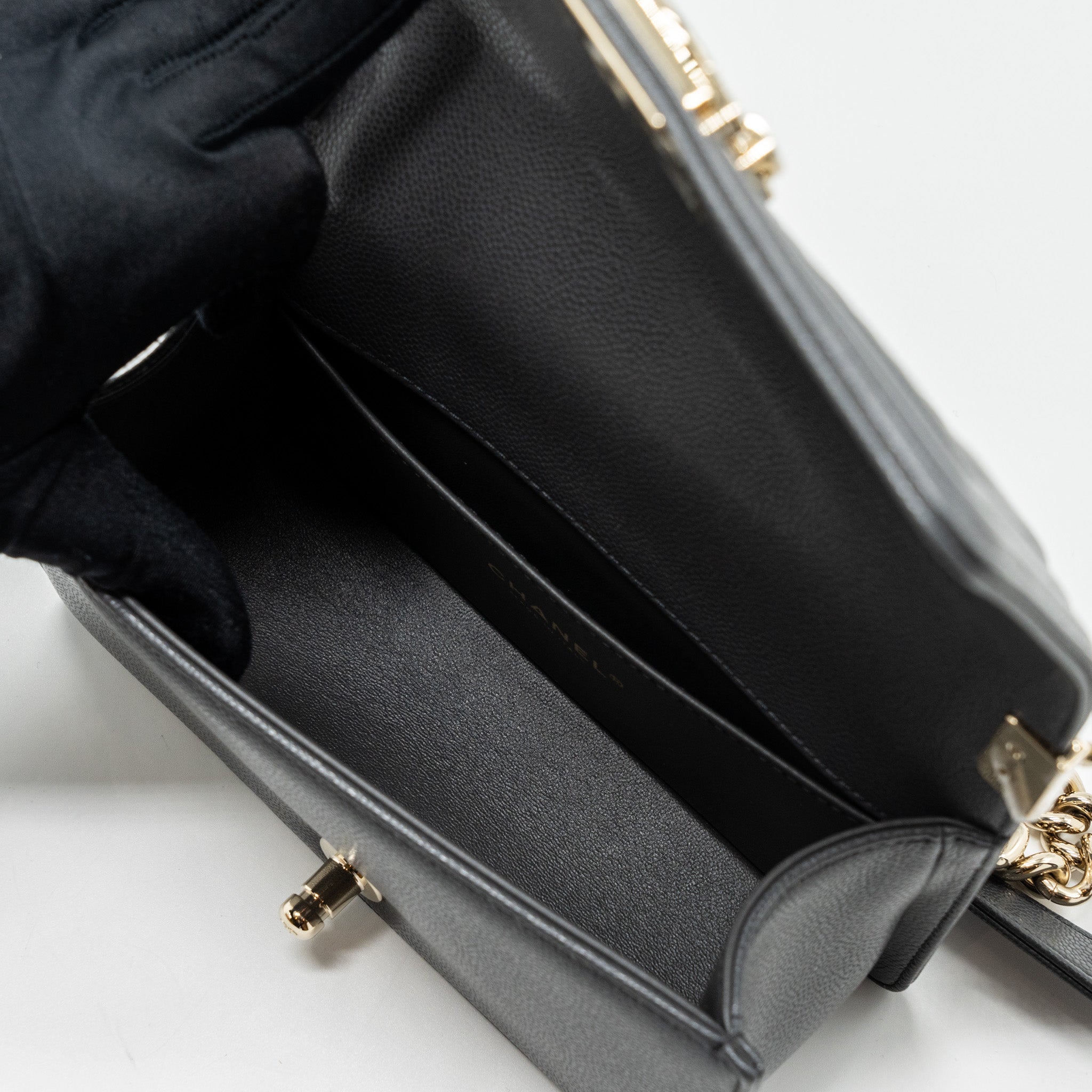 chanel-small-boy-bag-caviar-grey-lghw-microchip