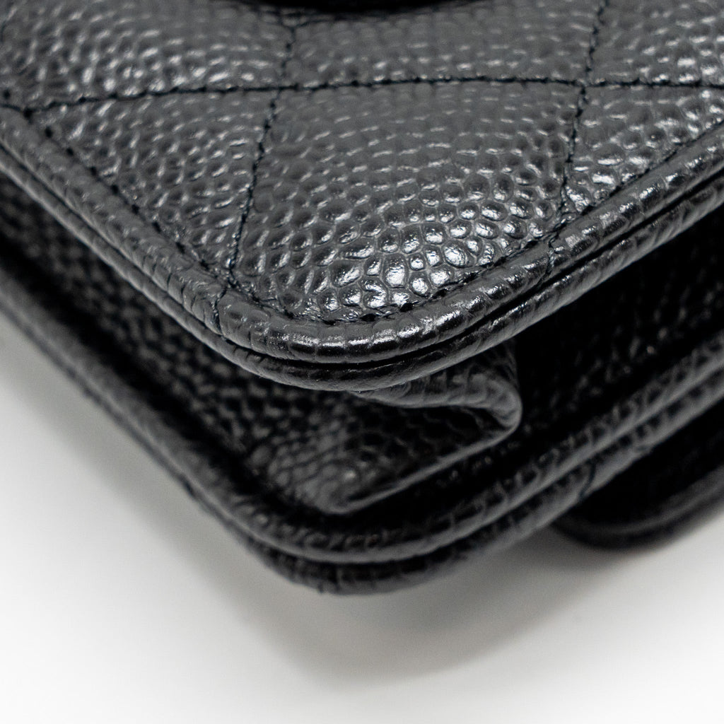 chanel-classic-wallet-on-chain-caviar-black-ghwmicrochip-3