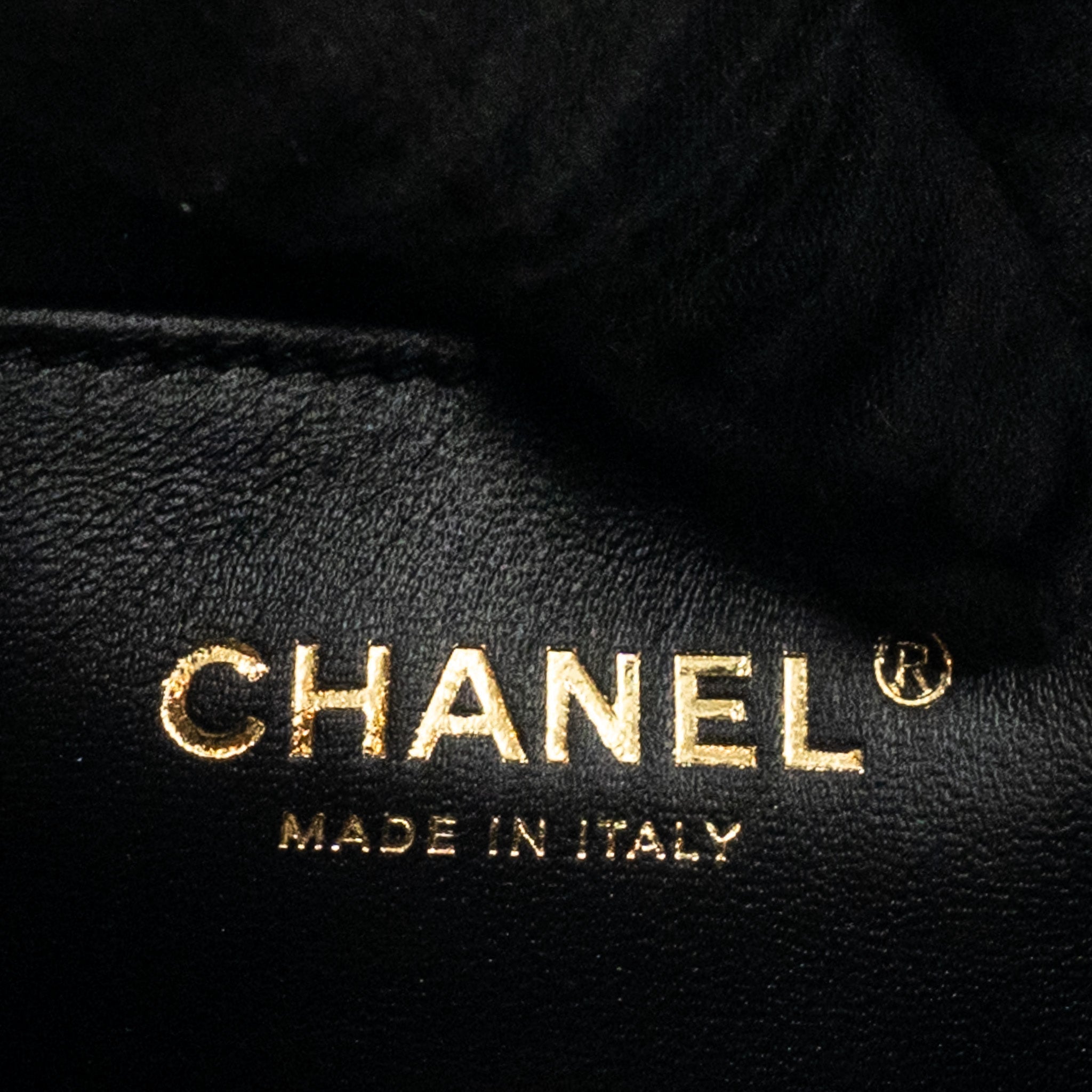chanel-small-le-boy-leather-black-ghw-microchip