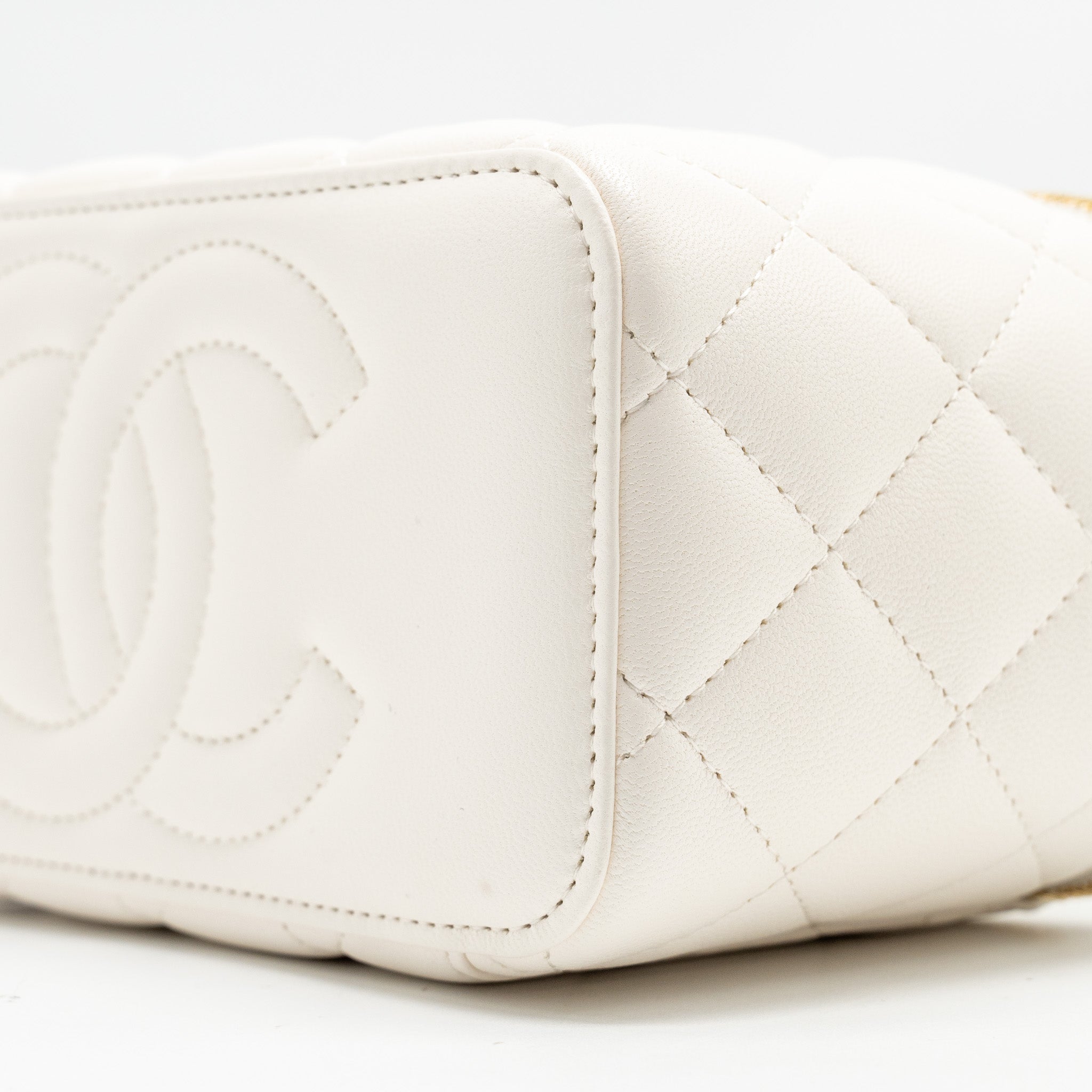 chanel-long-vanity-with-coco-letter-chain-lambskin-white-ghw-microchip