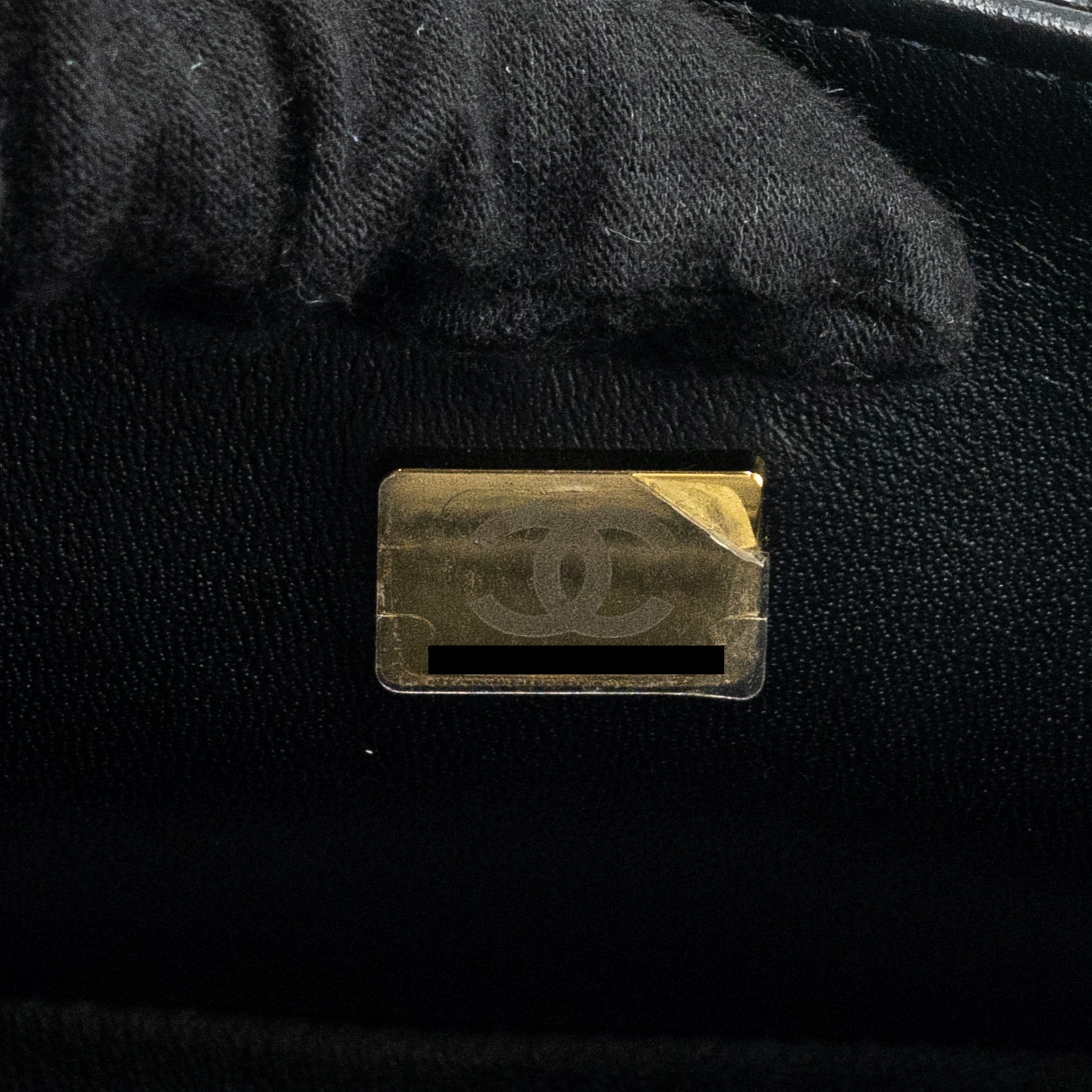 chanel-small-le-boy-leather-black-ghw-microchip