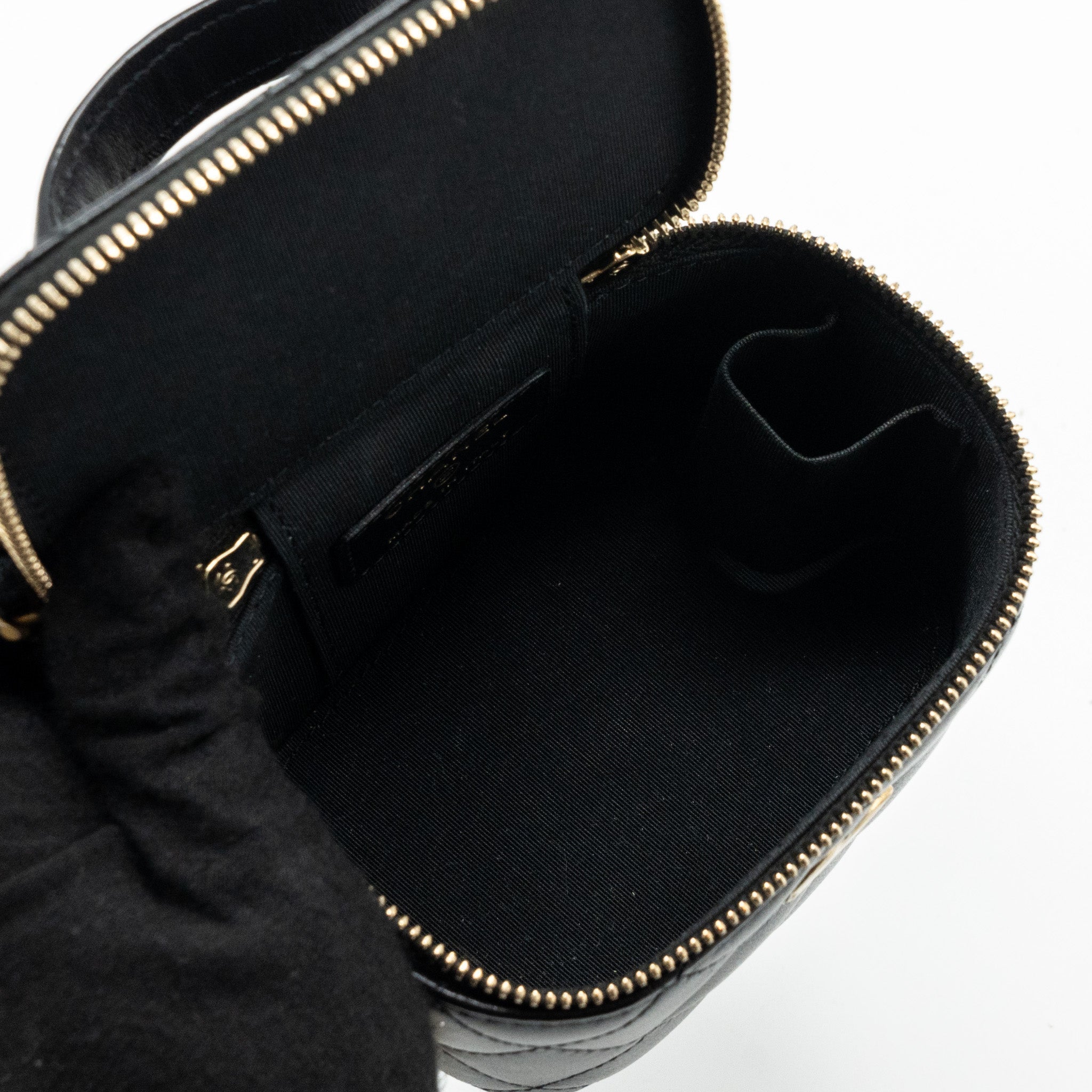 chanel-top-handle-mini-vanity-lambskin-black-ghw
