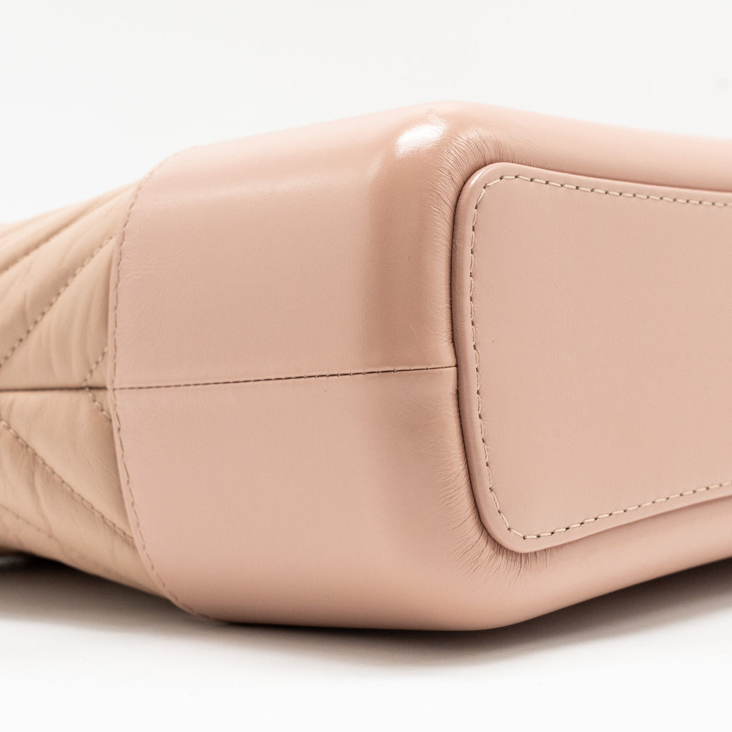 chanel-chevron-gabrielle-hobo-bag-calfskin-pink-beige-multicolour-hardware-copy