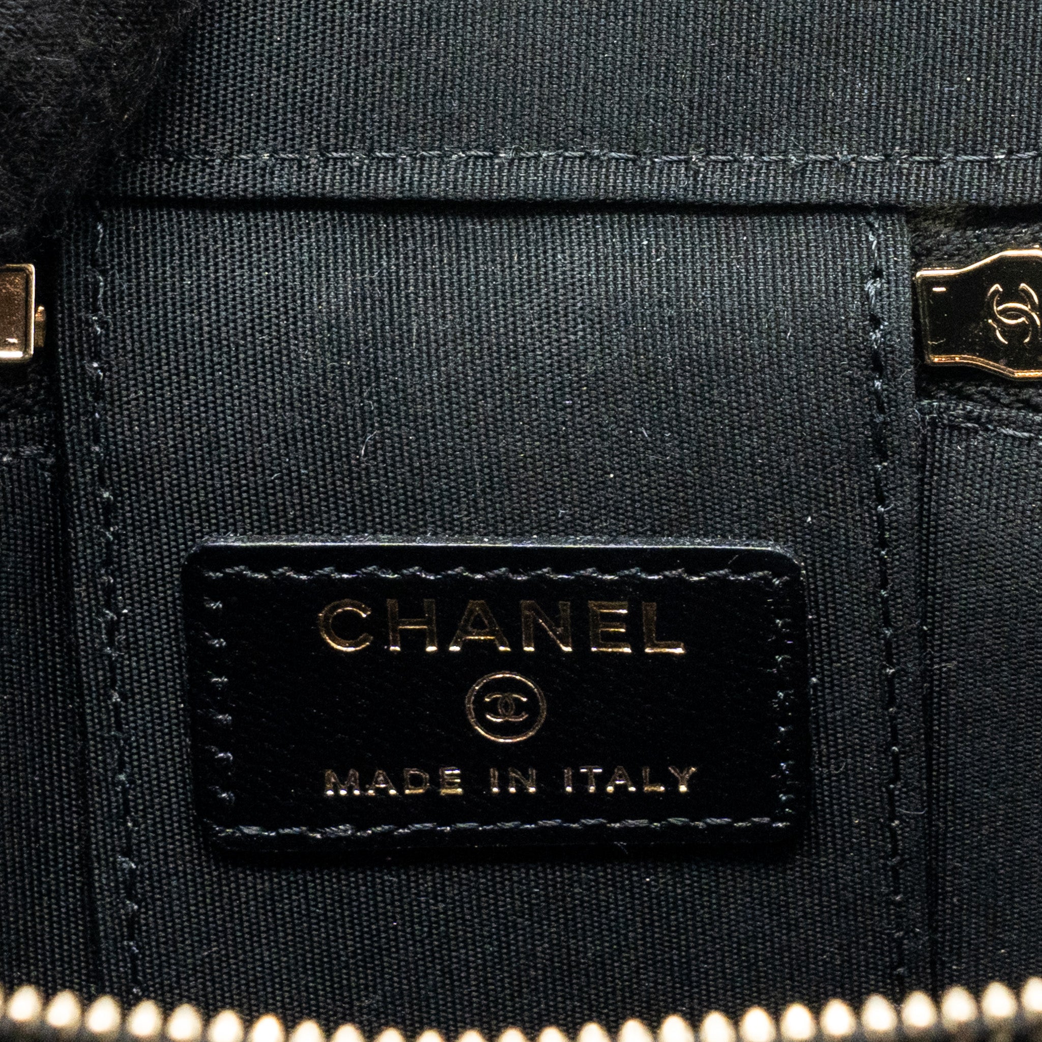 chanel-top-handle-mini-vanity-lambskin-black-ghw