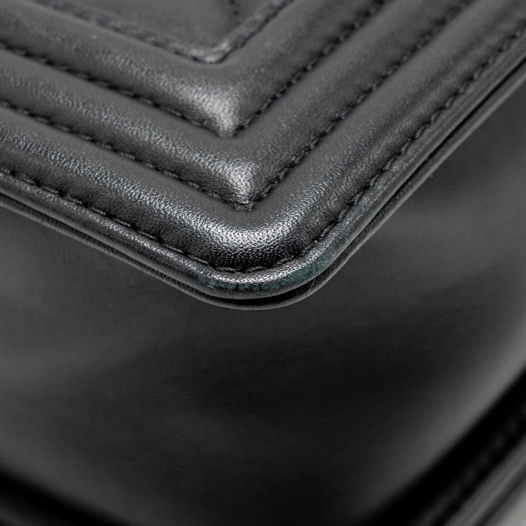 chanel-new-medium-boy-bag-calfskin-black-ruthenium-hardware
