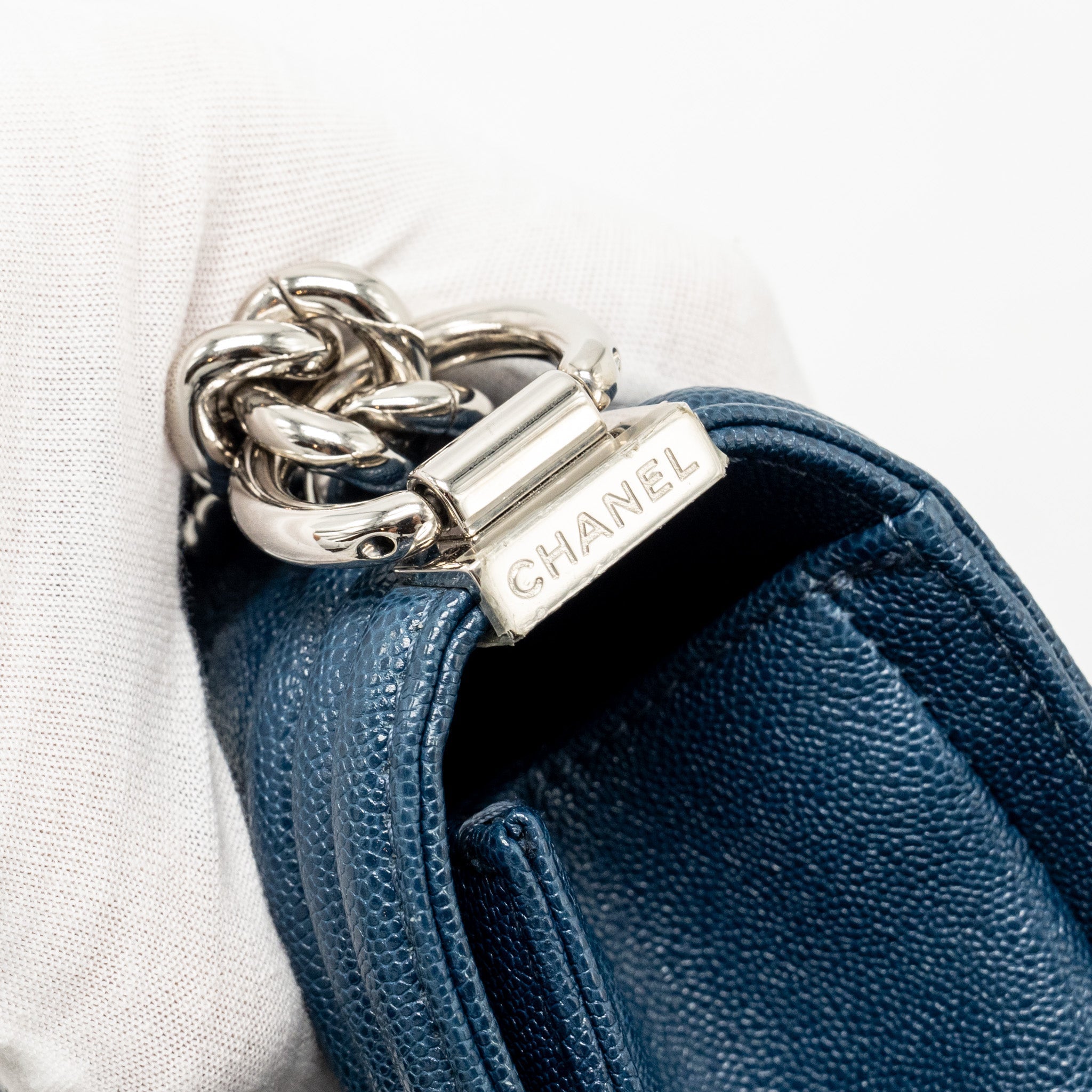 chanel-small-boy-bag-caviar-navy-shw