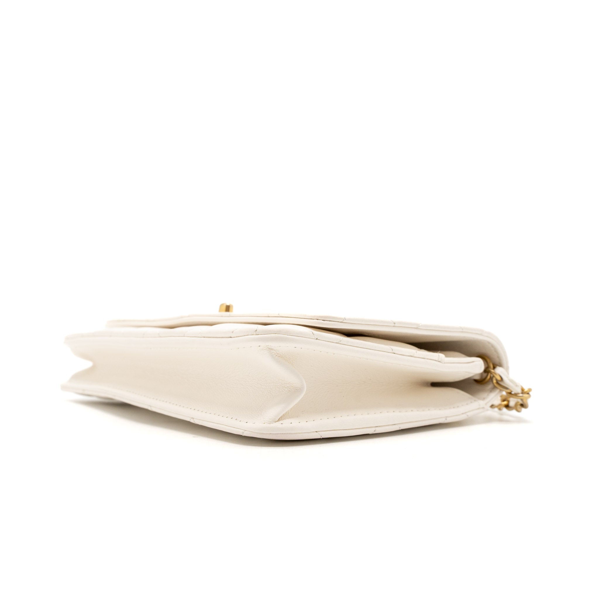 chanel-pearl-crush-wallet-on-chain-lambskin-white-brushed-ghw-microchip