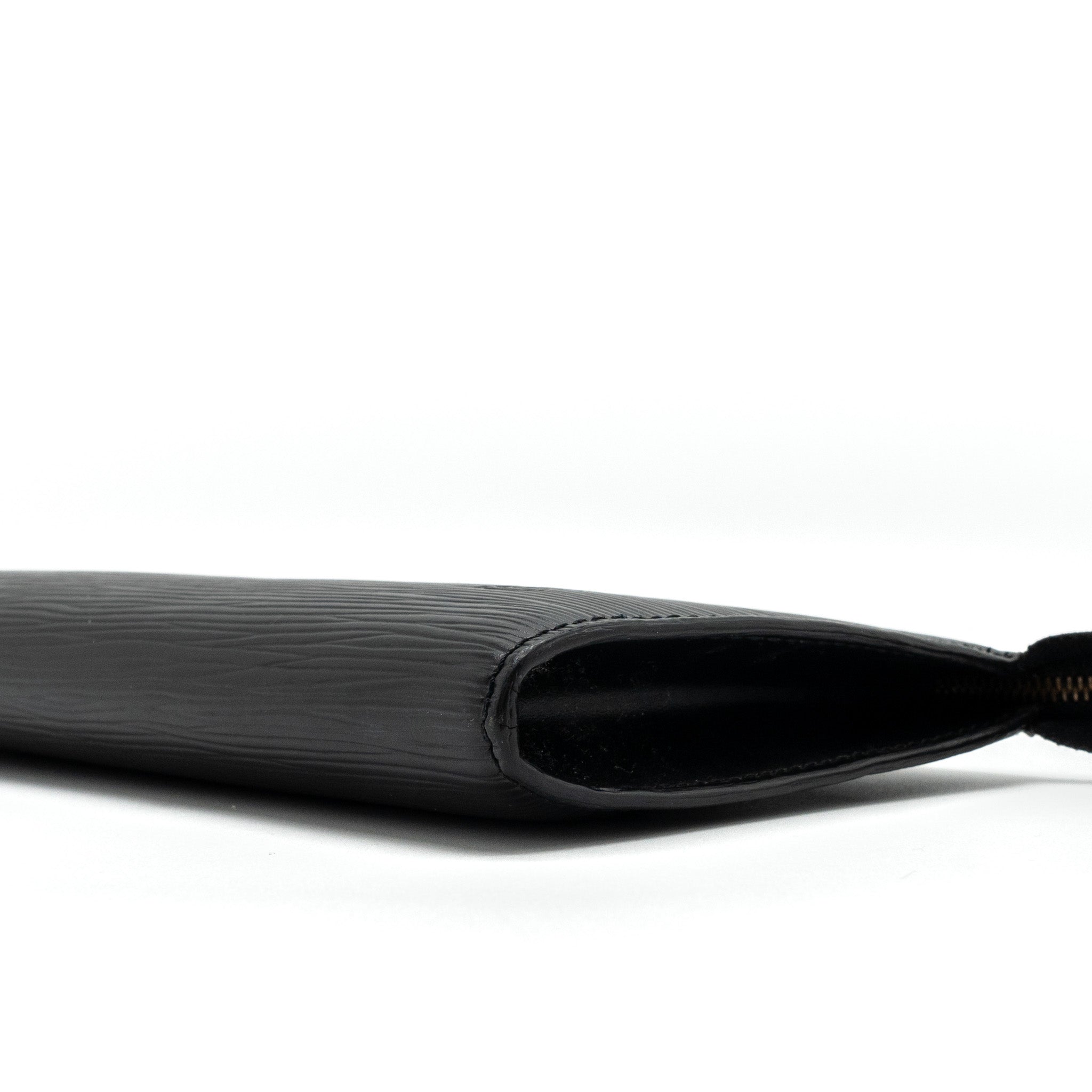 louis-vuitton-pochette-accessories-epi-leather-black-shw