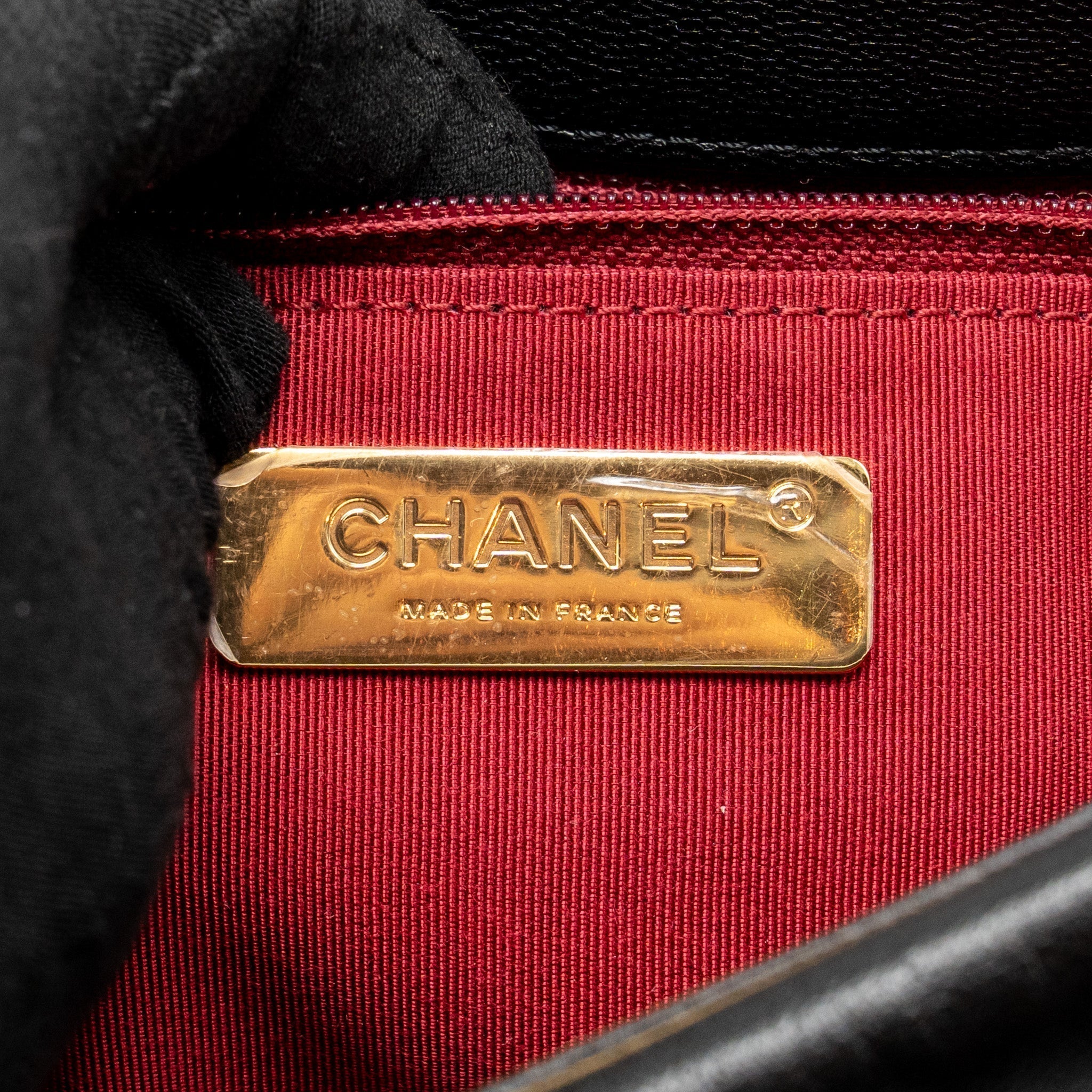 chanel-large-19-bag-goatskin-black-ghw