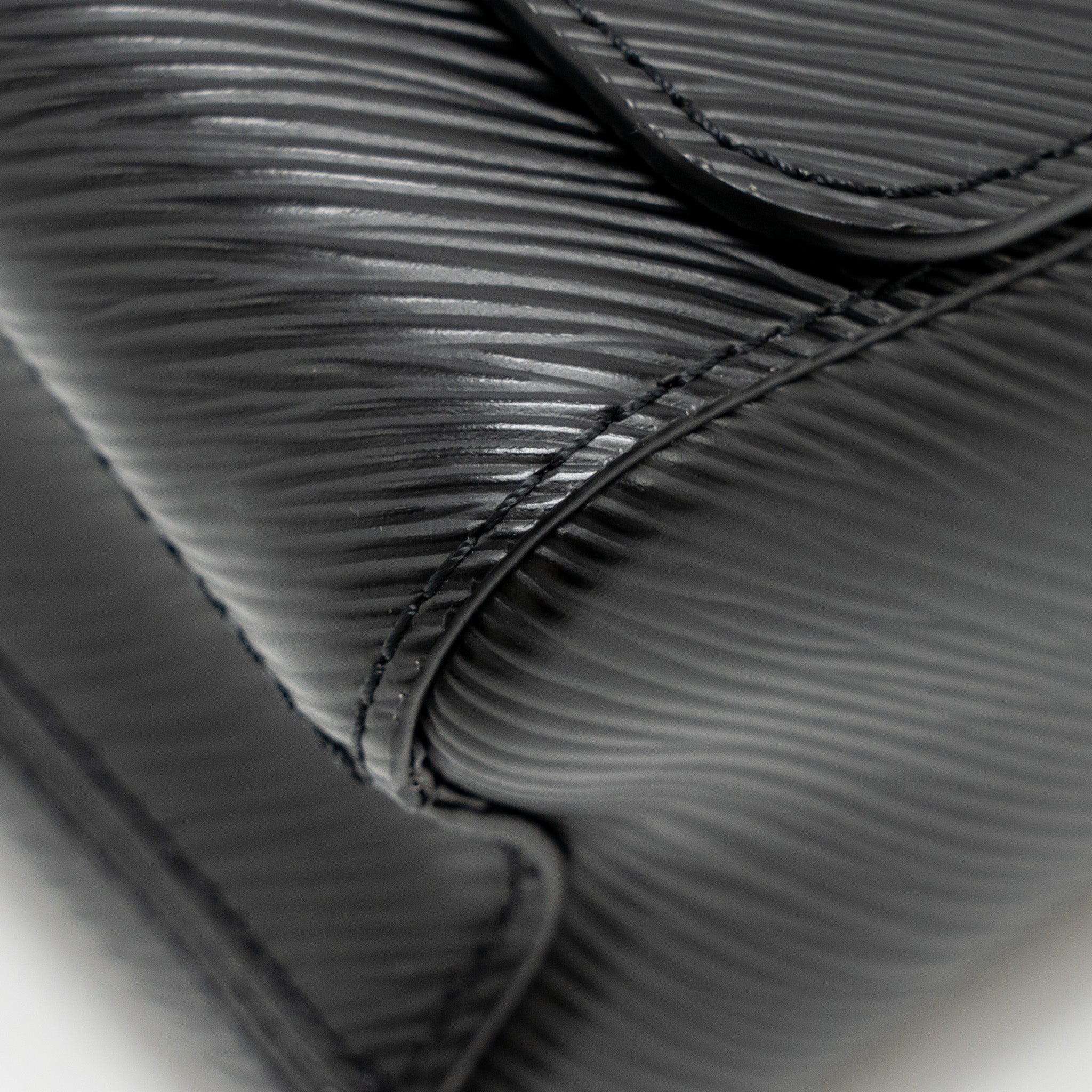 louis-vuitton-twist-pm-epi-leather-black-shw