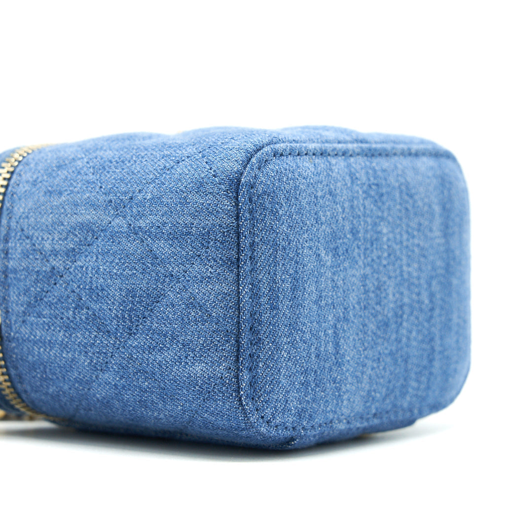 chanel-22c-pearl-crush-denim-mini-vanity-with-chain