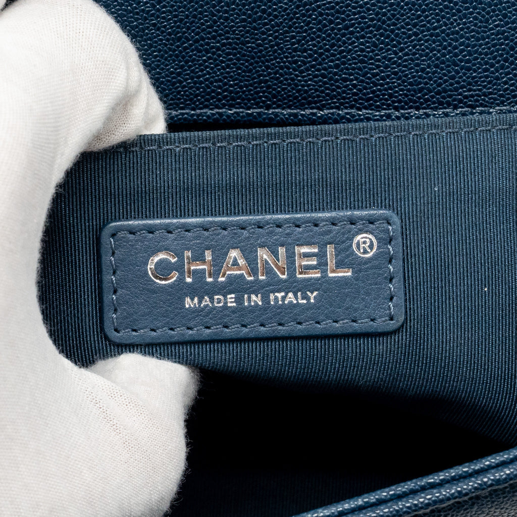 chanel-small-boy-bag-caviar-navy-shw