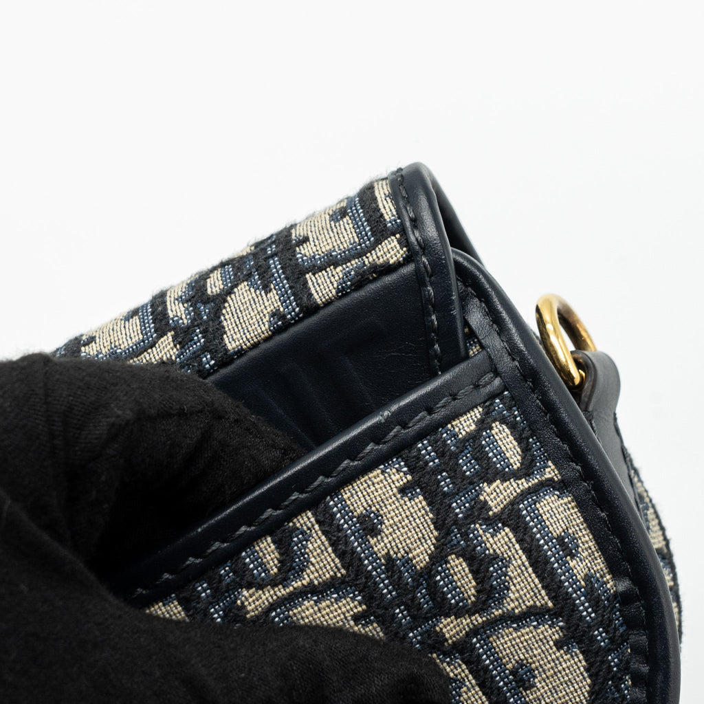 dior-bobby-east-west-bag-blue-oblique-jacquard-ghw-1