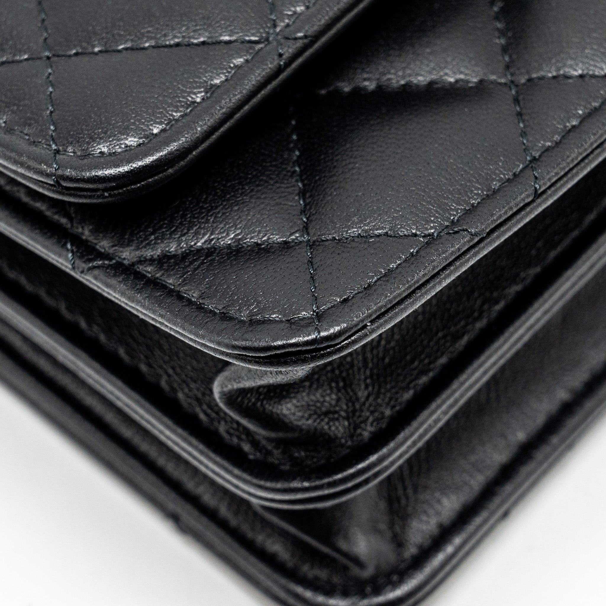 chanel-top-handle-mini-wallet-on-chain-flap-bag-lambskin-black-shwmicrochip