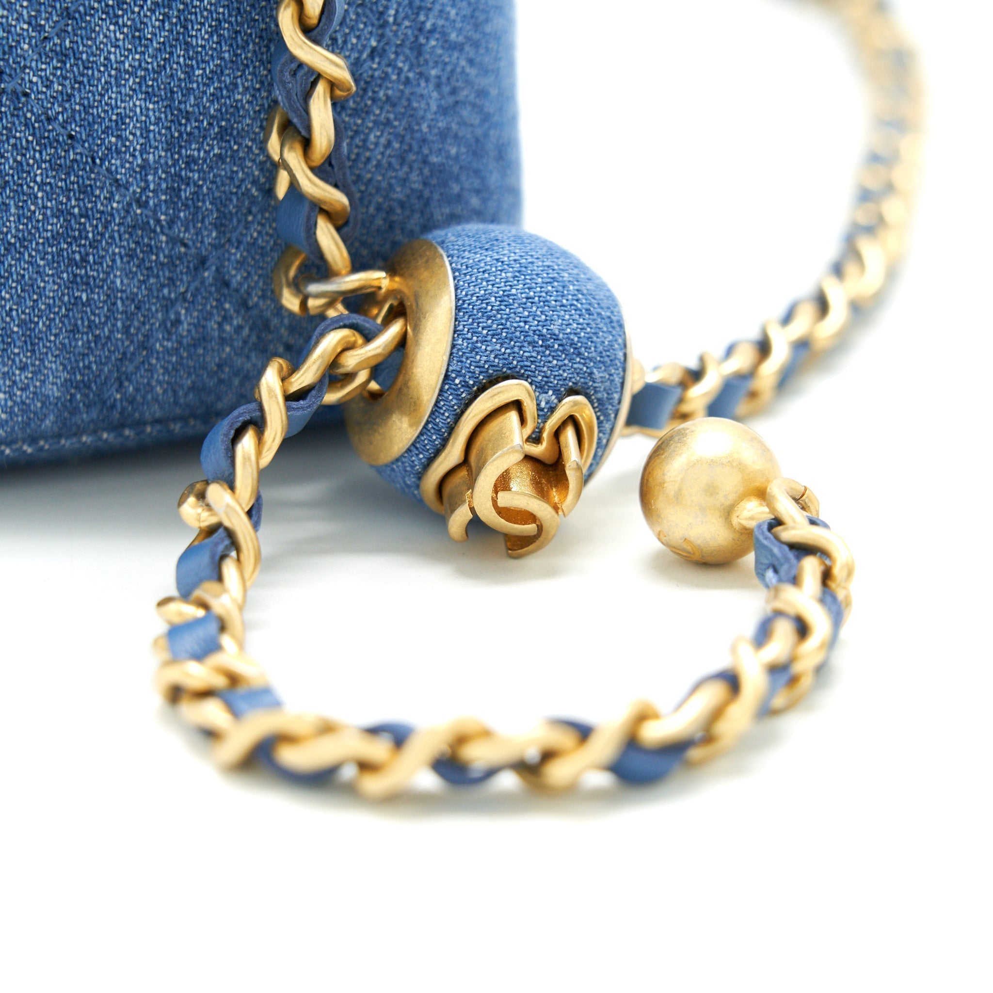 chanel-22c-denim-pearl-crush-mini-vanity-with-chain-ghw