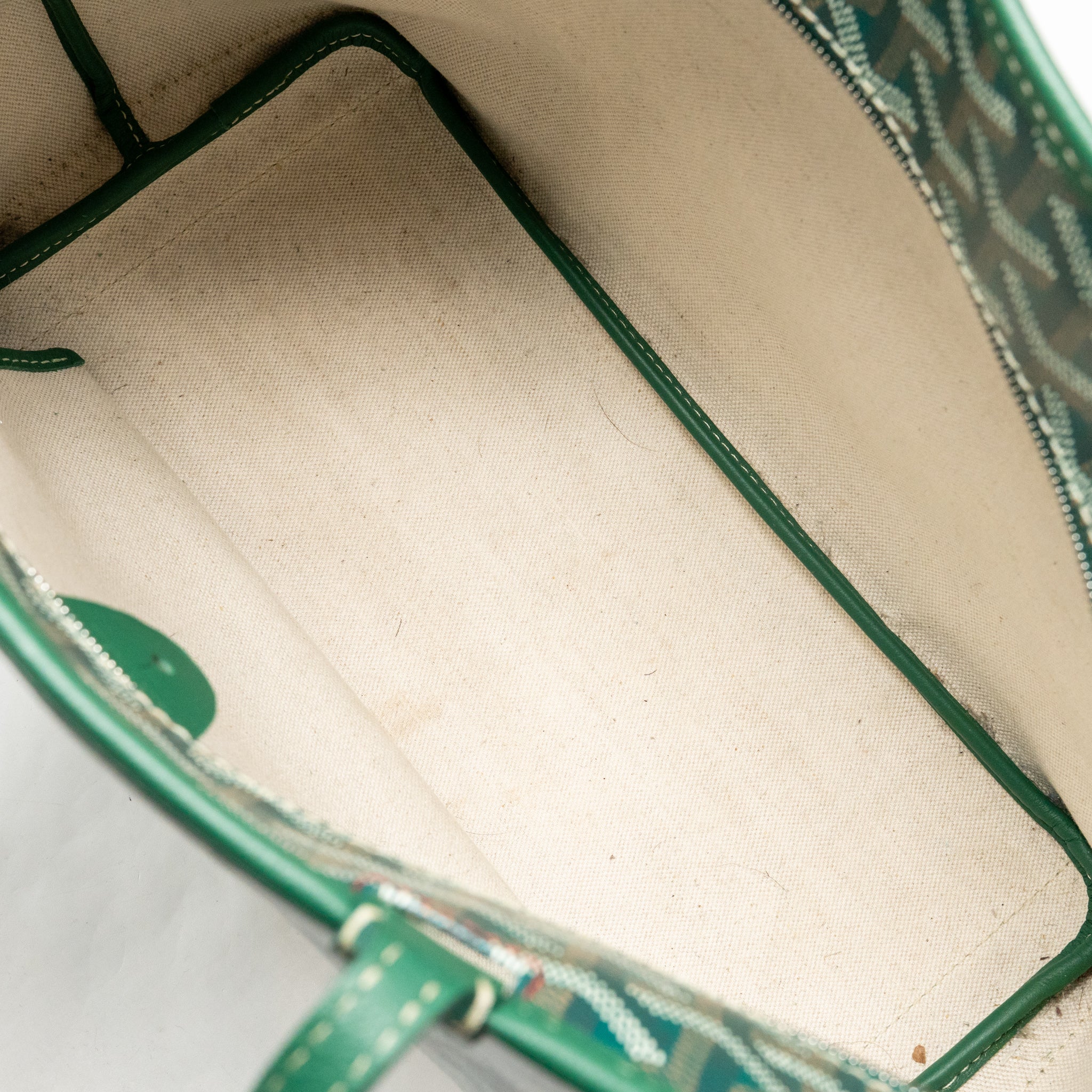 goyard-artois-pm-handbag-goyardine-canvas-calfskin-green-shw