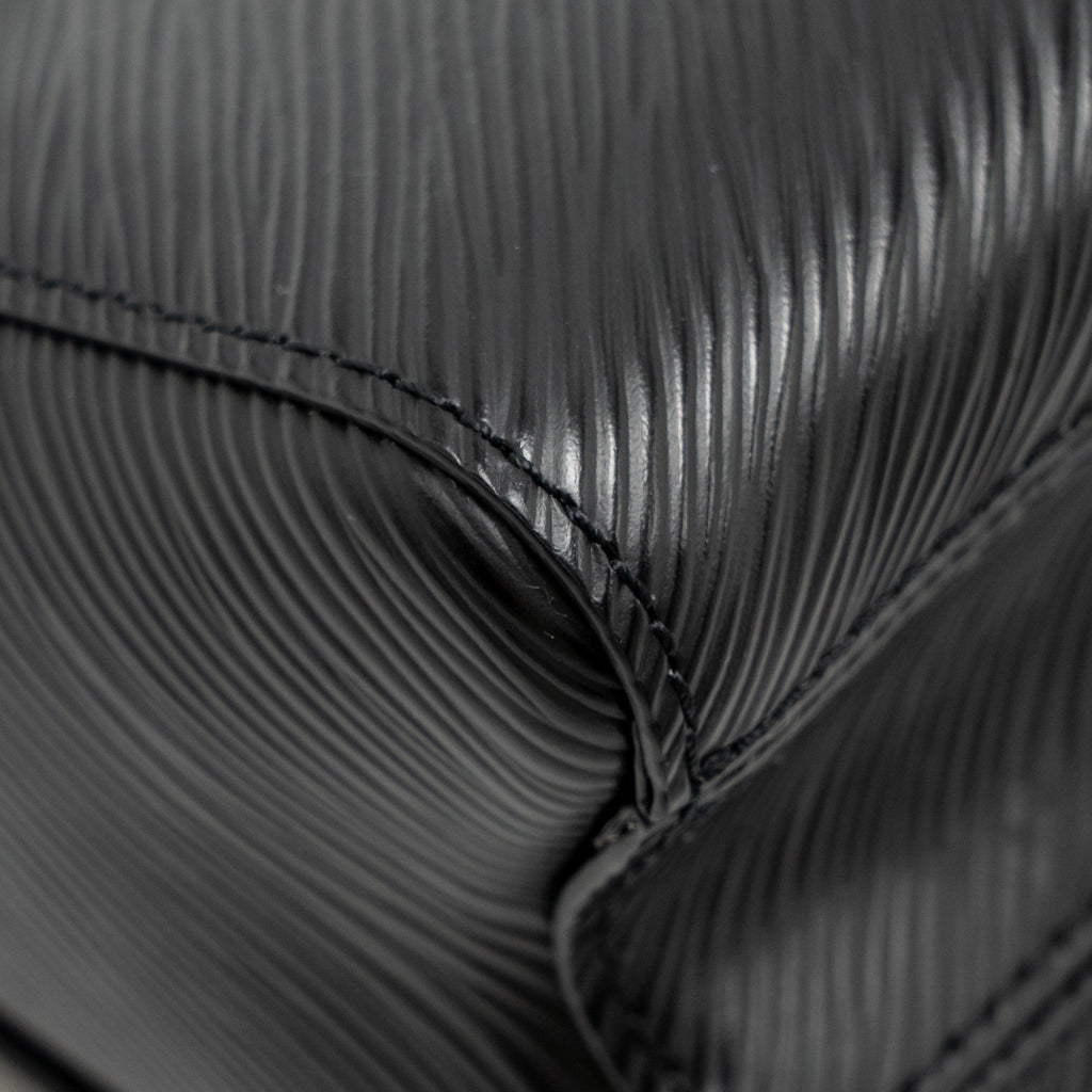 louis-vuitton-twist-pm-epi-leather-black-shw
