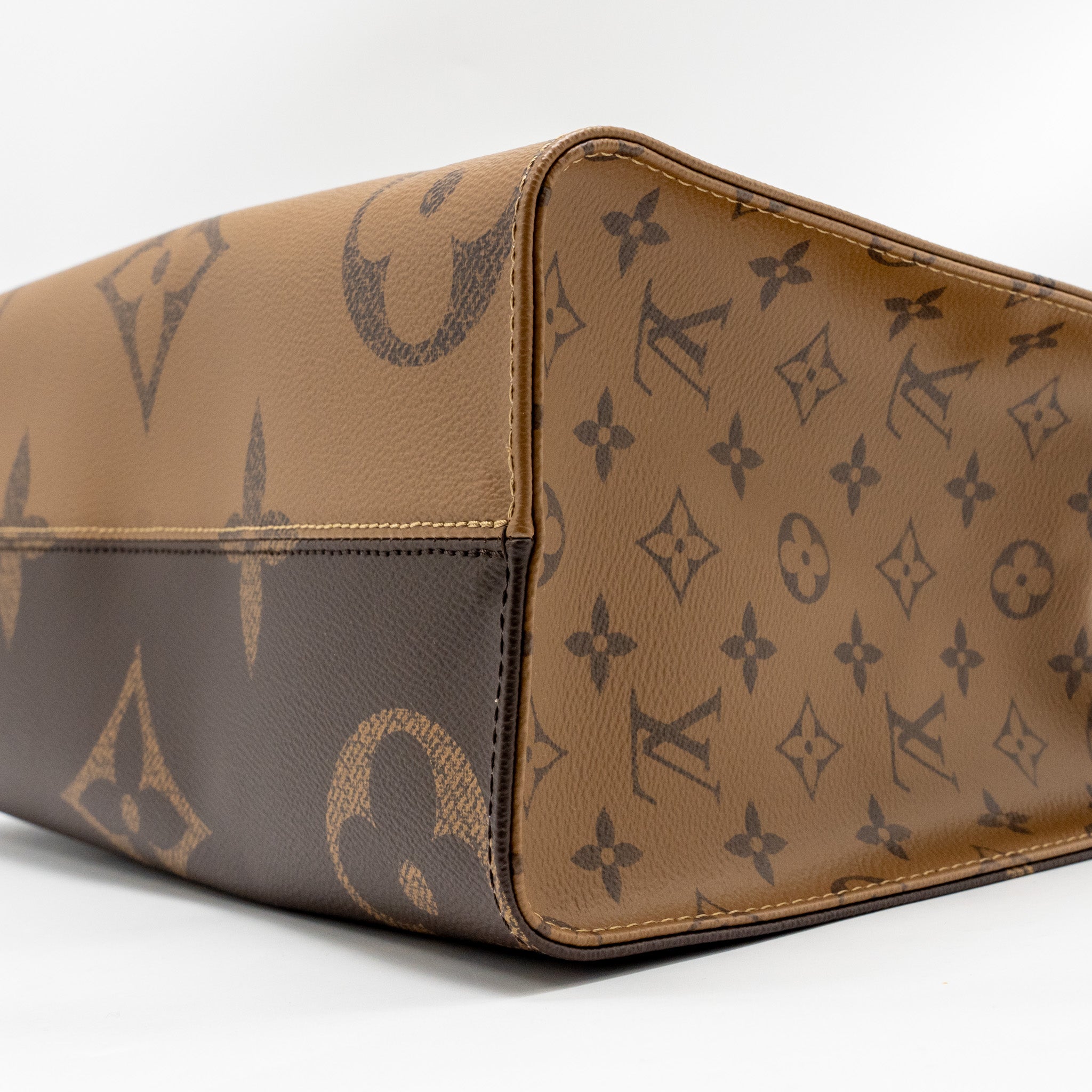louis-vuitton-onthego-mm-monogram-reverse-canvas-ghw-1