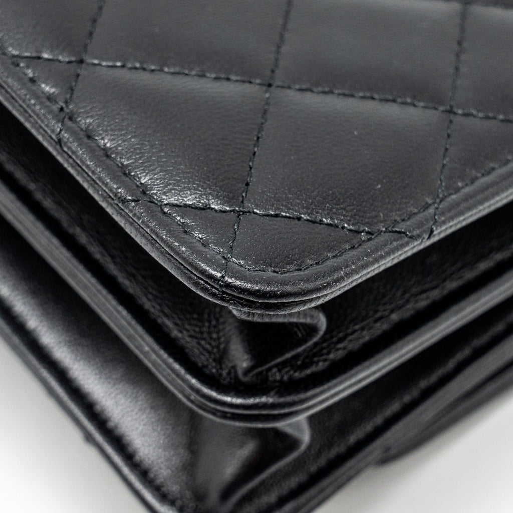 chanel-top-handle-mini-wallet-on-chain-flap-bag-lambskin-black-shwmicrochip