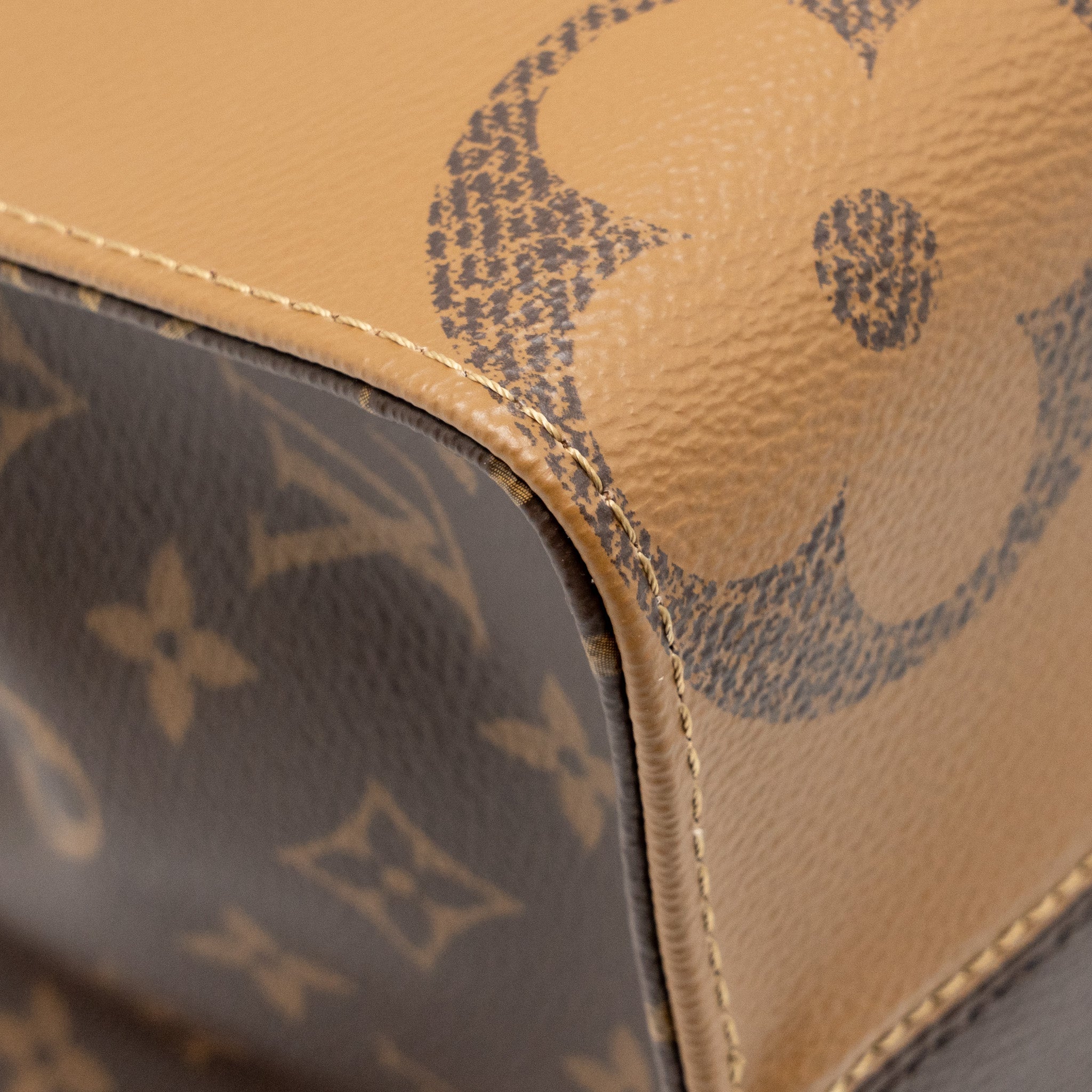 louis-vuitton-onthego-mm-monogram-reverse-canvas-ghw-1
