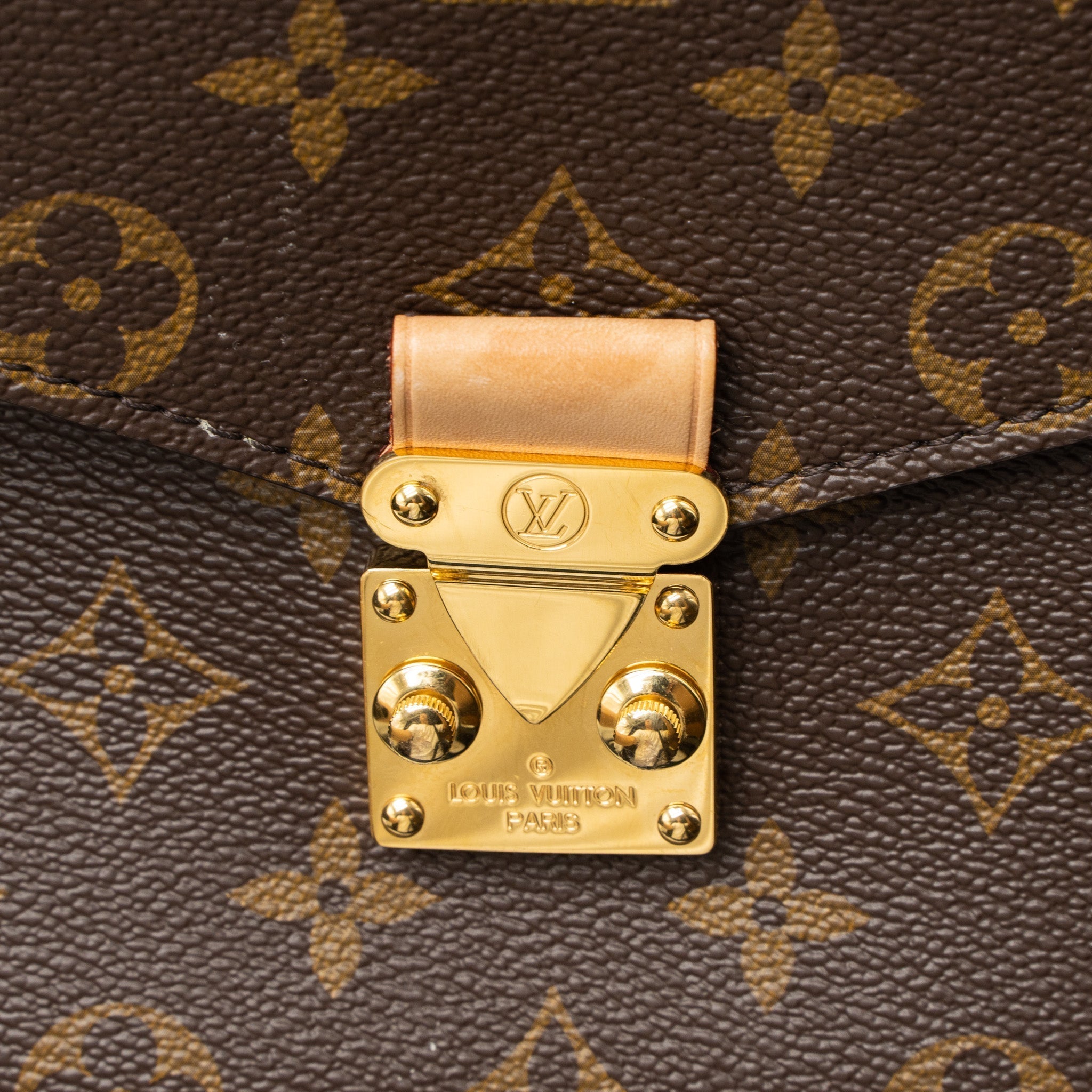louis-vuitton-pochette-metis-monogram-canvas-ghw-9