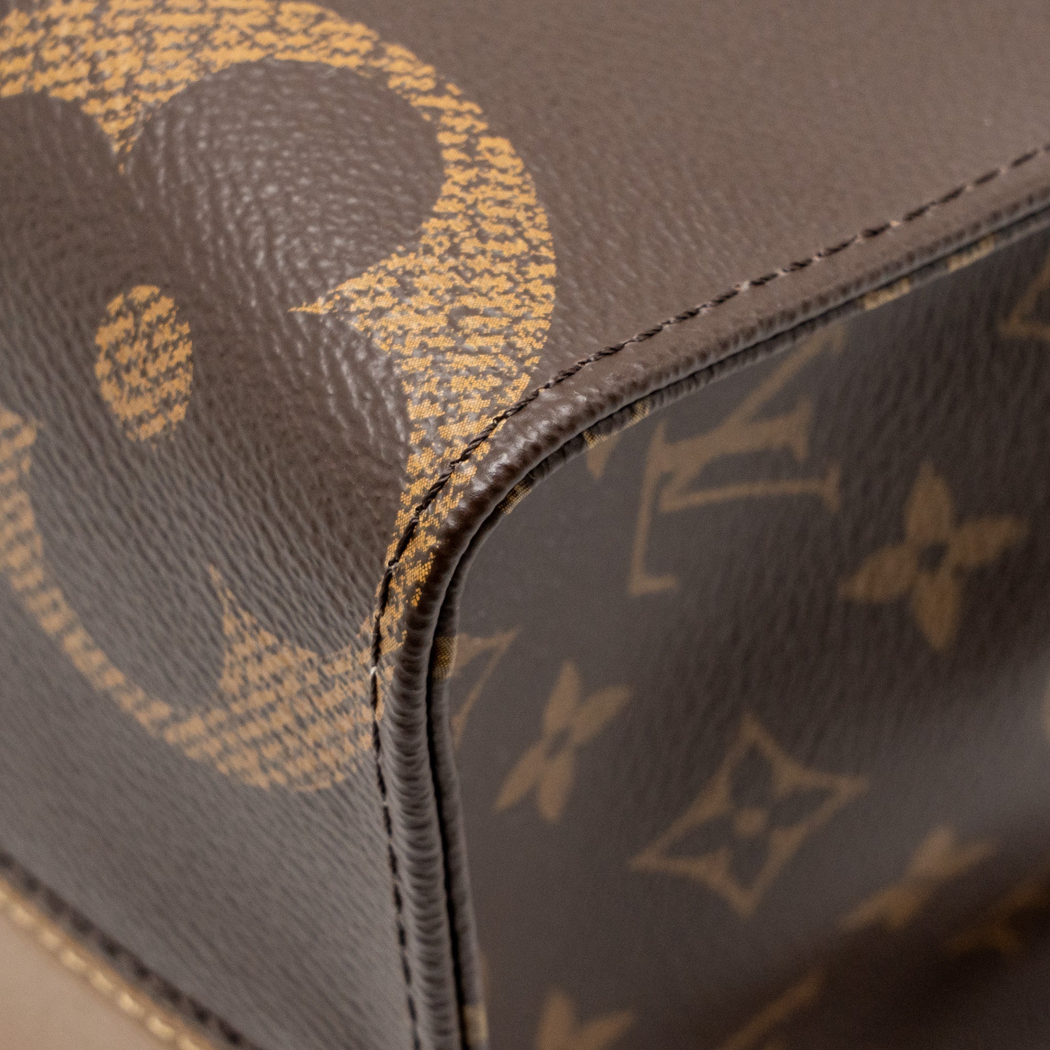 louis-vuitton-onthego-mm-monogram-reverse-canvas-ghw-1