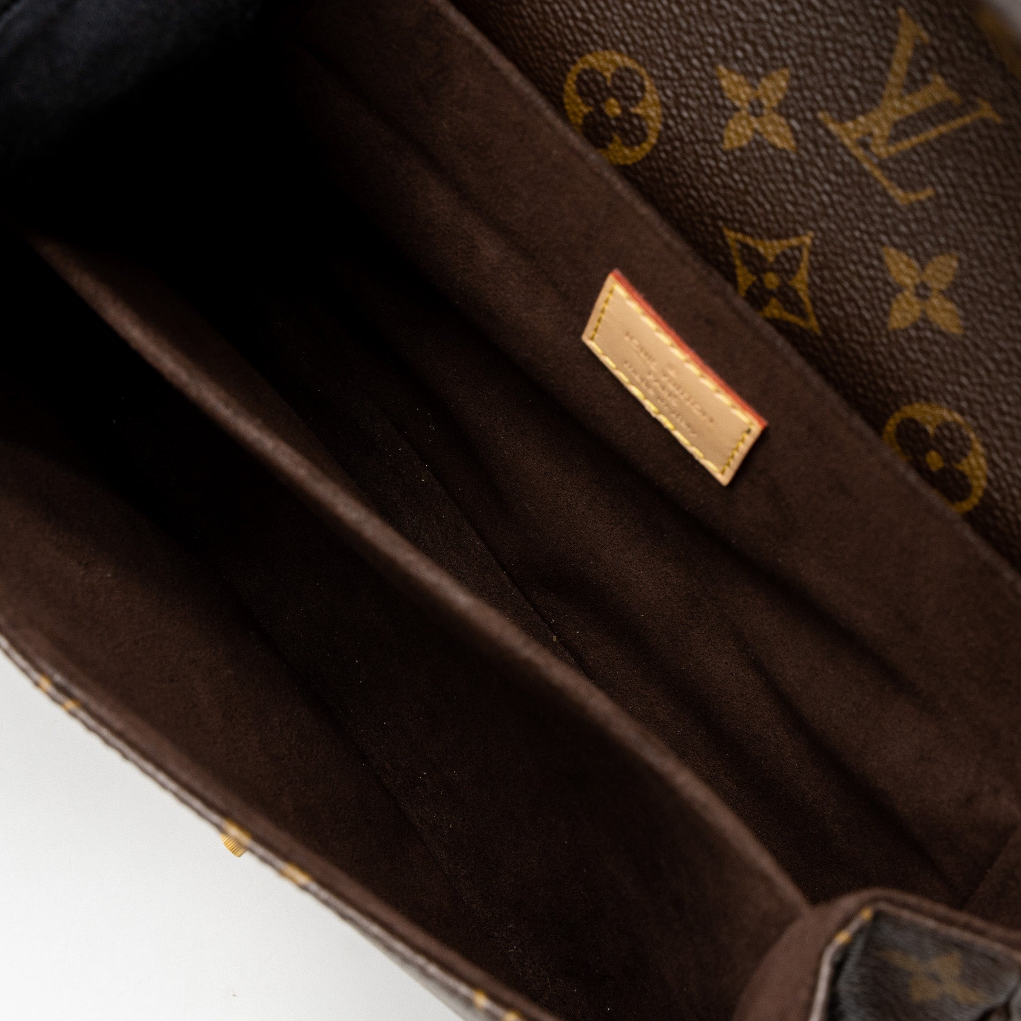 louis-vuitton-pochette-metis-monogram-canvas-ghw-9