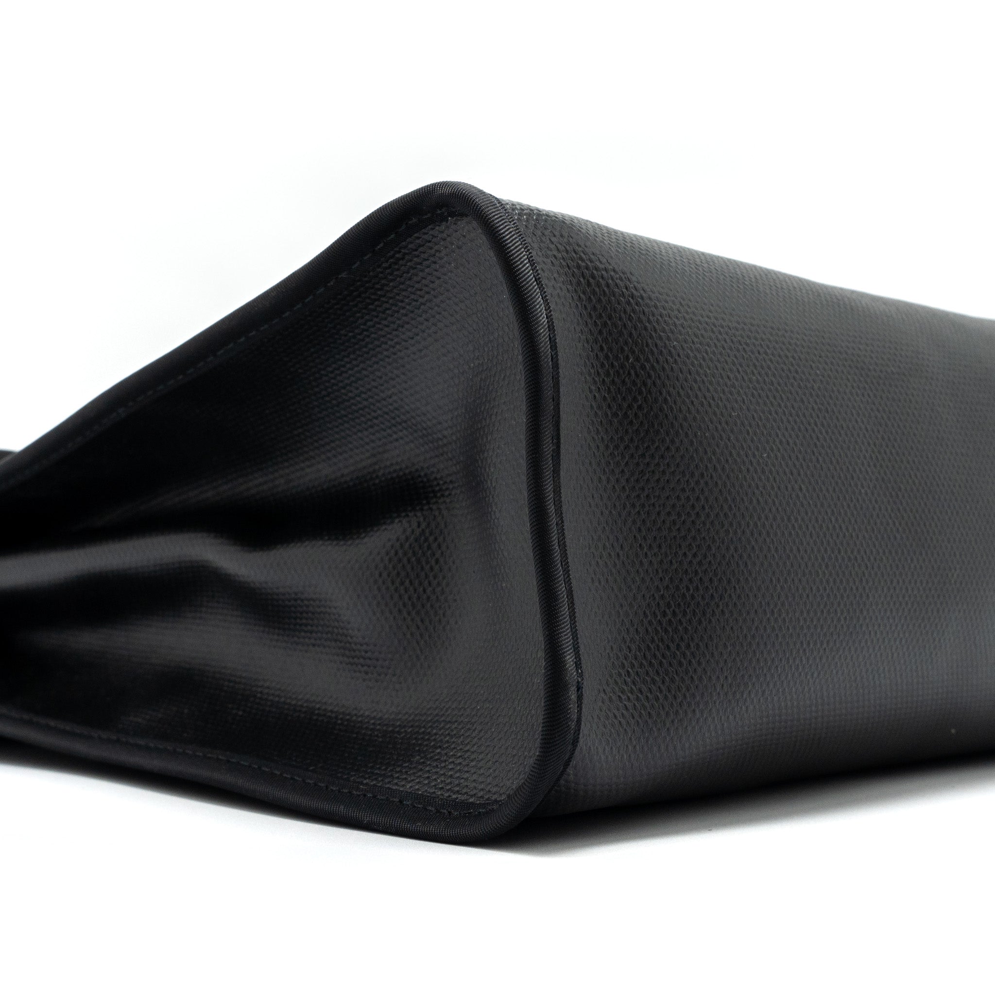 hermes-herbag-31-zip-bag-toile-h-berline-canvas-hunter-black-ecru-shw-stamp-z