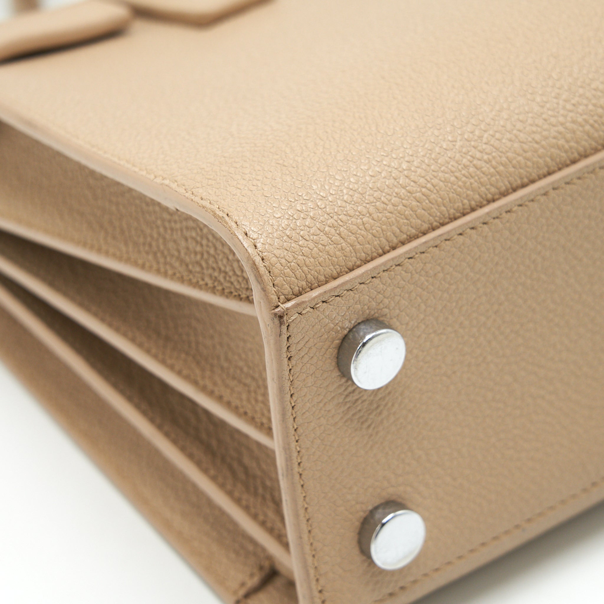 saint-laurent-sac-de-jour-in-nano-size-beige-shw